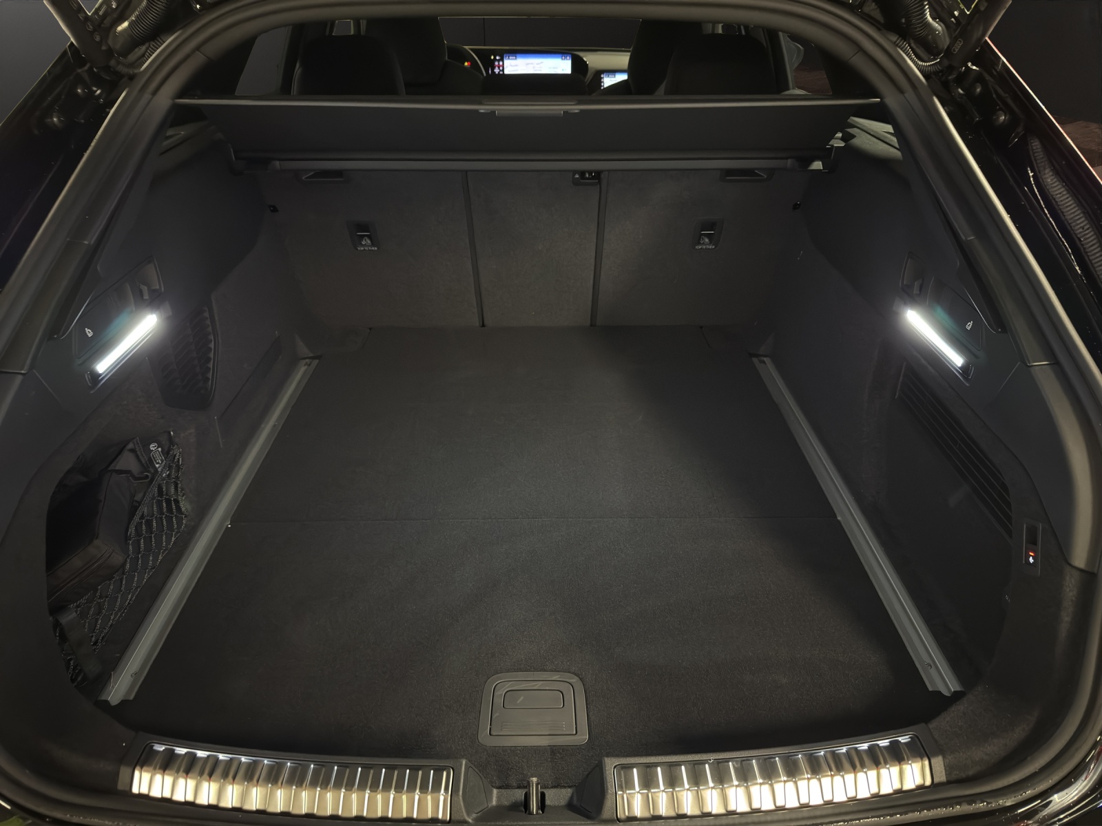 AUDI A6 Avant TFSI quattro 270 kW S tronic-image-16