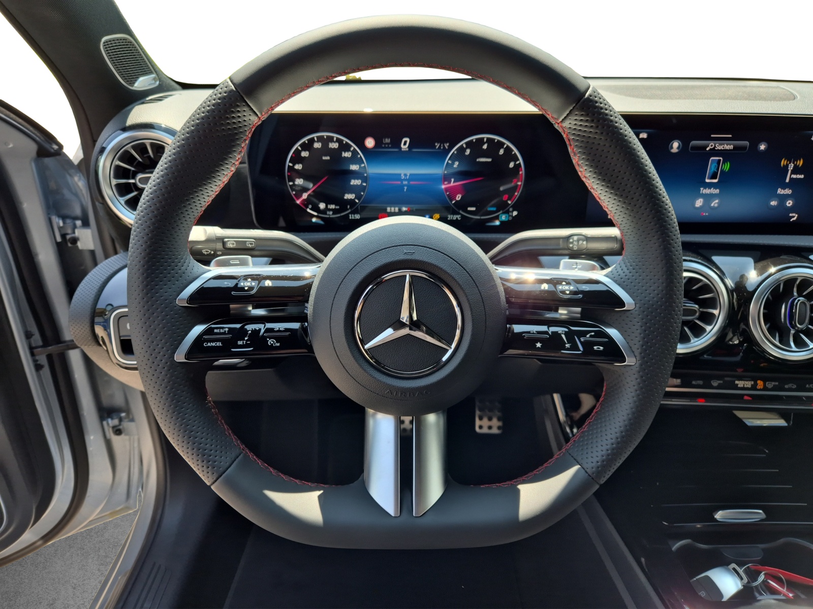 MERCEDES-BENZ A 220 4Matic 8G-DCT-image-10