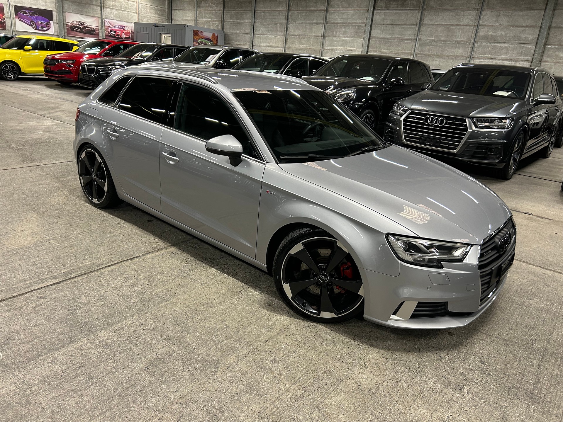 AUDI A3 Sportback 2.0 TDI S-LINE S-tronic quattro-image-0