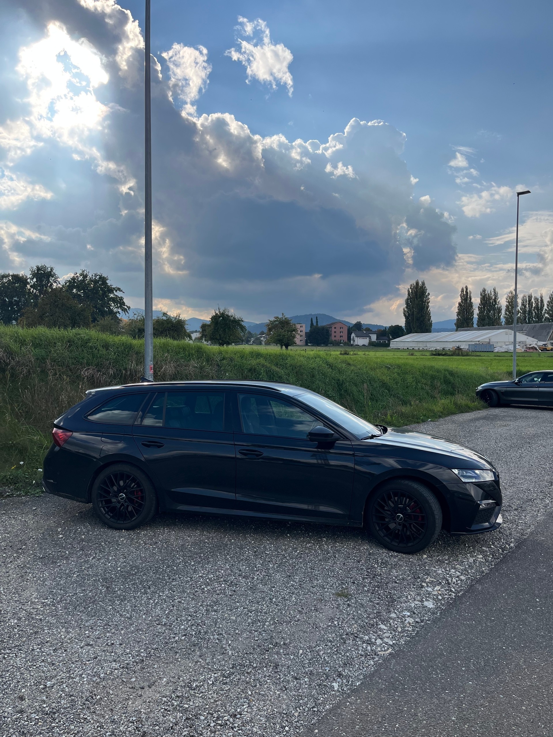 SKODA Octavia Combi 2.0 TSI DSG RS-image-1