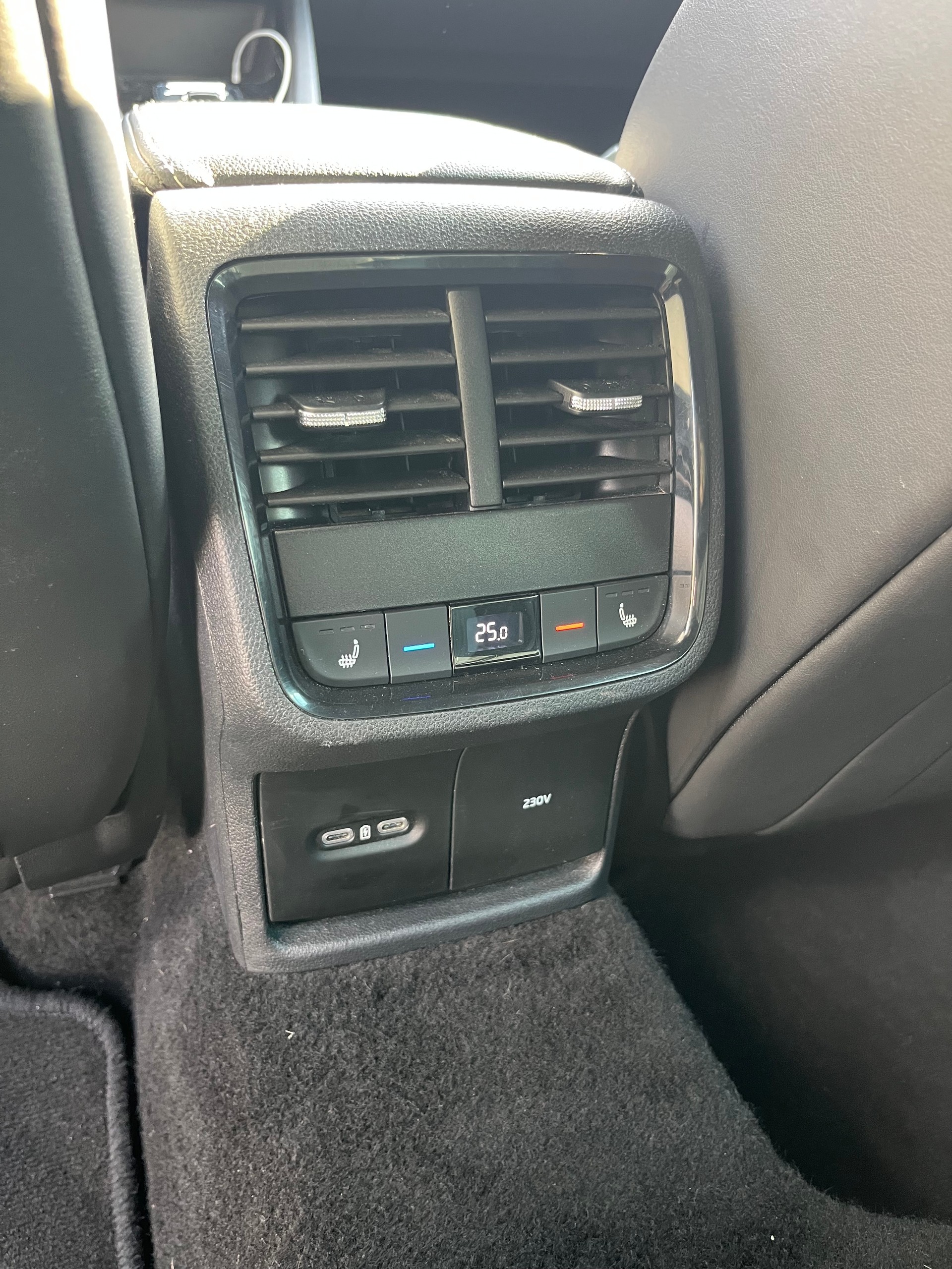 SKODA Octavia Combi 2.0 TSI DSG RS-image-11