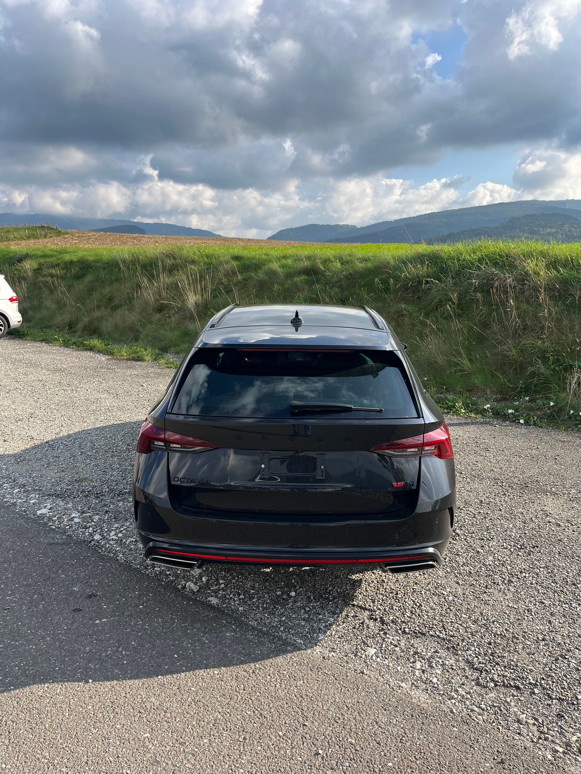 SKODA Octavia Combi 2.0 TSI DSG RS-image-5