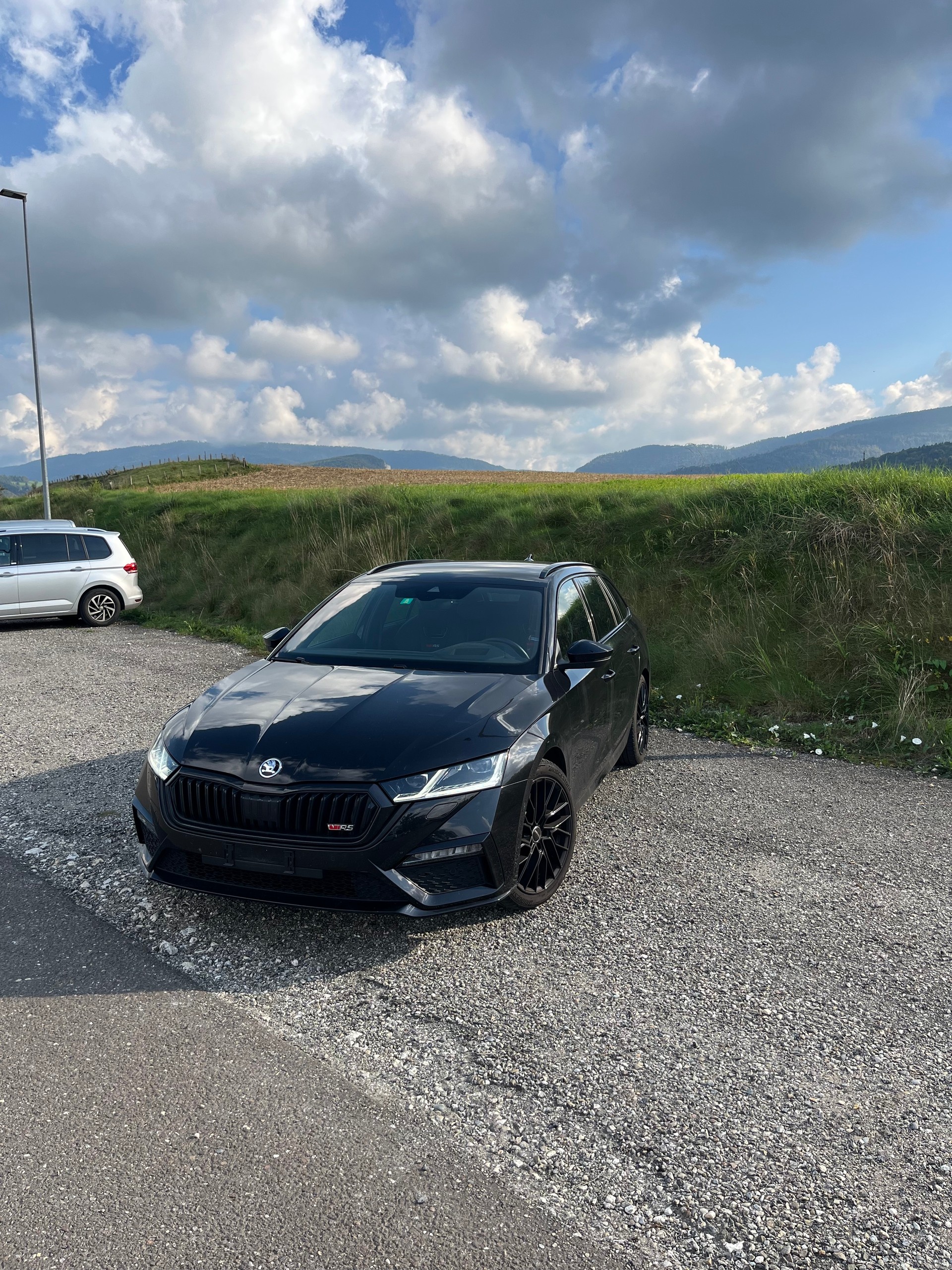 SKODA Octavia Combi 2.0 TSI DSG RS-image-0