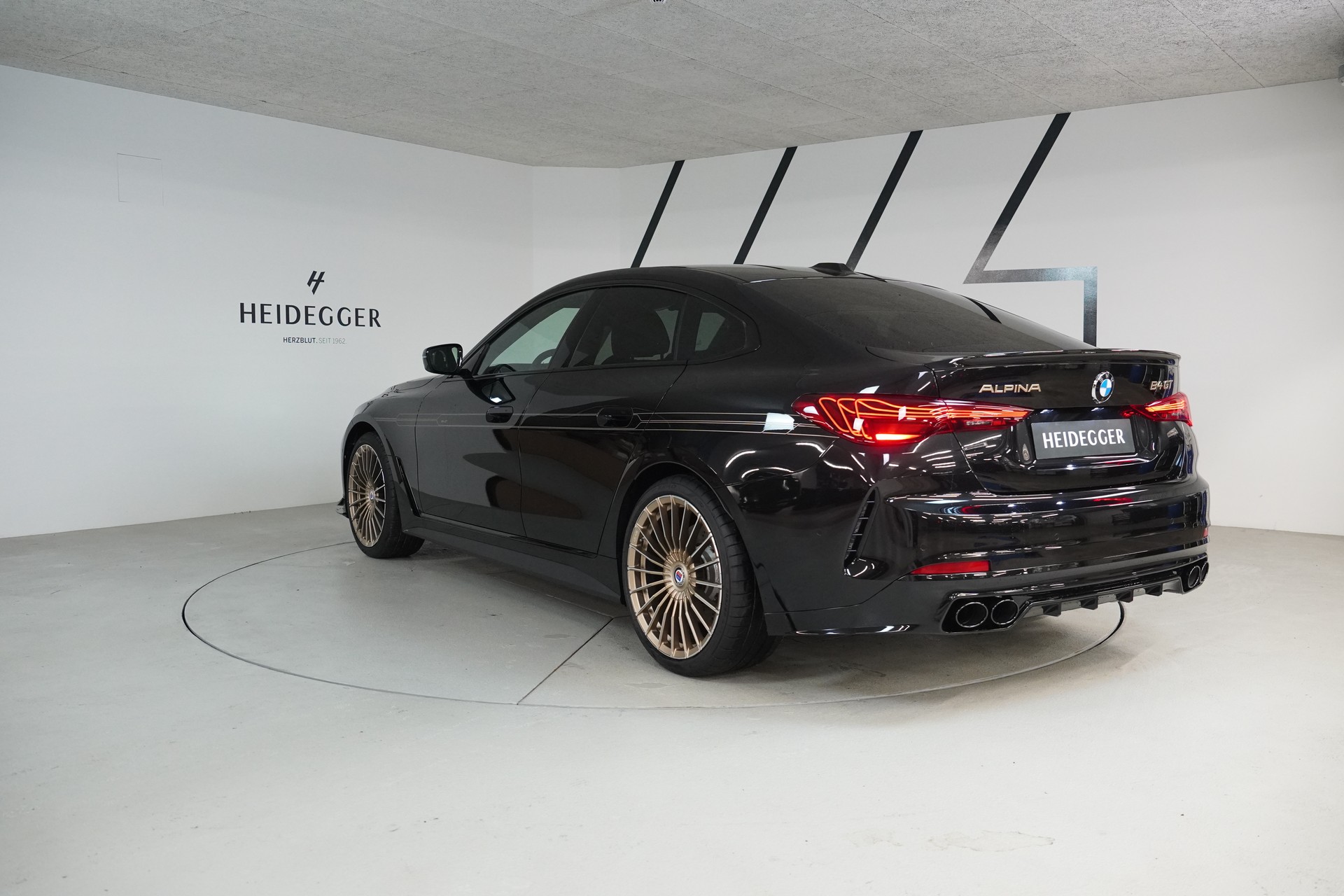 BMW-ALPINA B4 Gran Coupé 3.0 xDrive GT S-Tronic-image-4