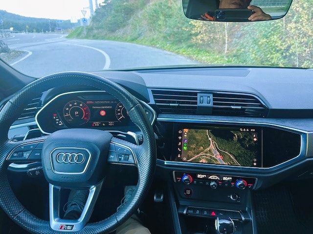 AUDI RS Q3 Sportback quattro S tronic-image-6