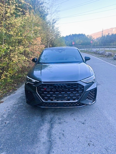 AUDI RS Q3 Sportback quattro S tronic-showroom-element-2