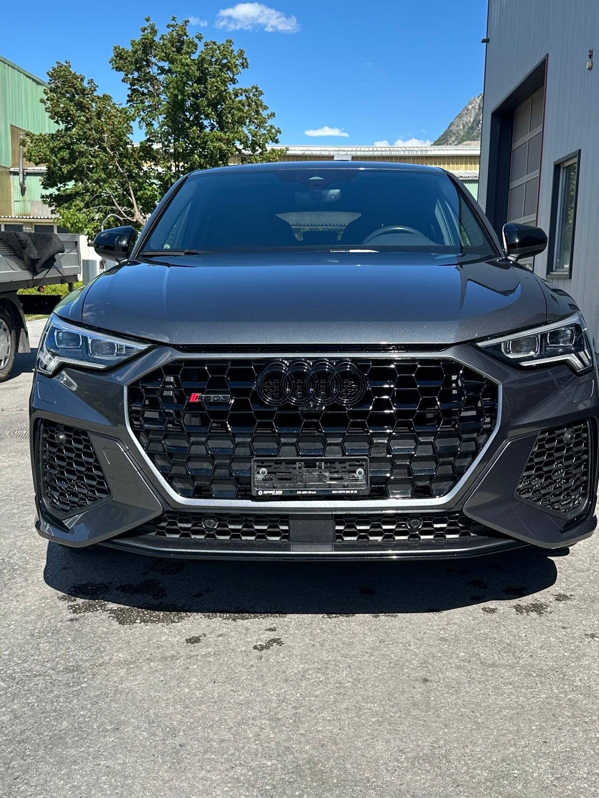 AUDI RS Q3 Sportback quattro S tronic-image-4