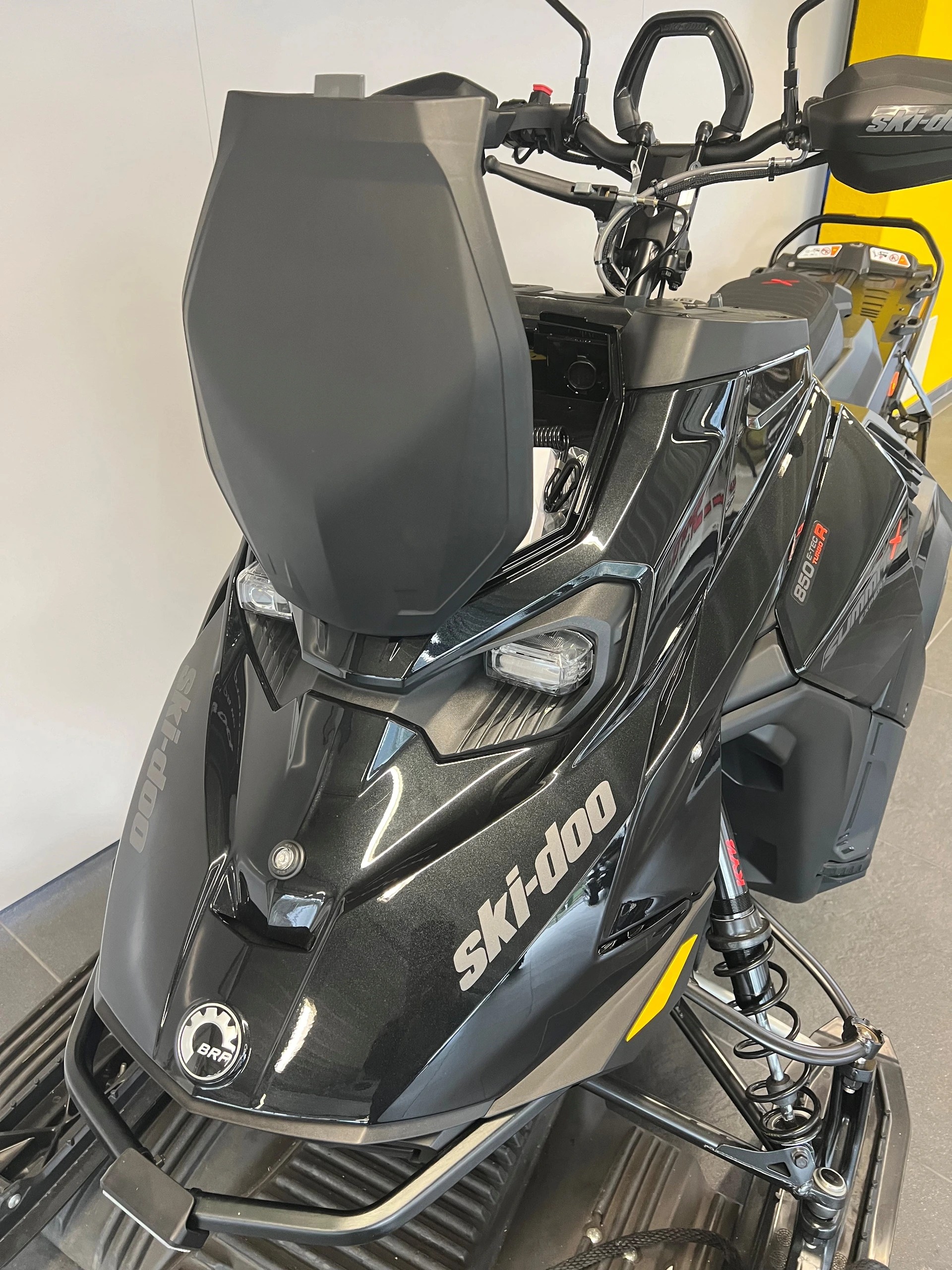 SKIDOO Summit Expert 850 Turbo R-image-12