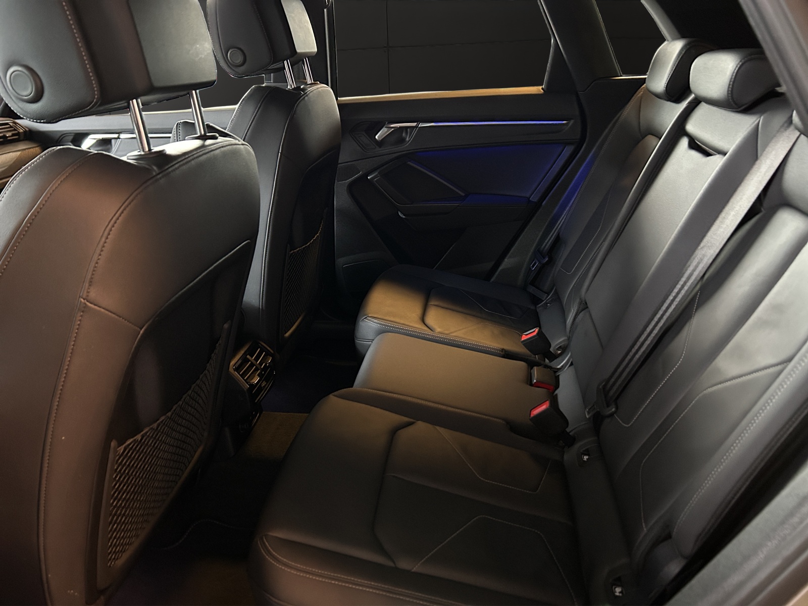 AUDI Q3 35 TFSI S line Attraction S-tronic-image-11