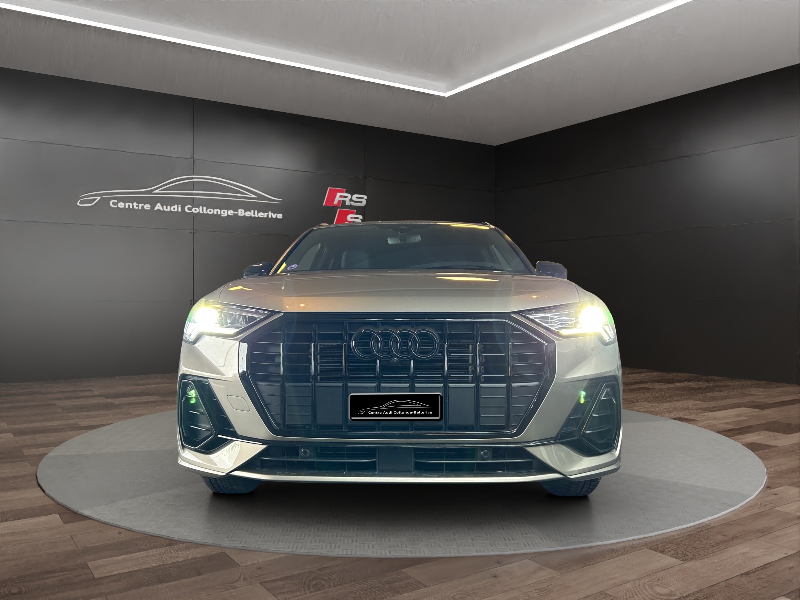 AUDI Q3 35 TFSI S line Attraction S-tronic-image-1