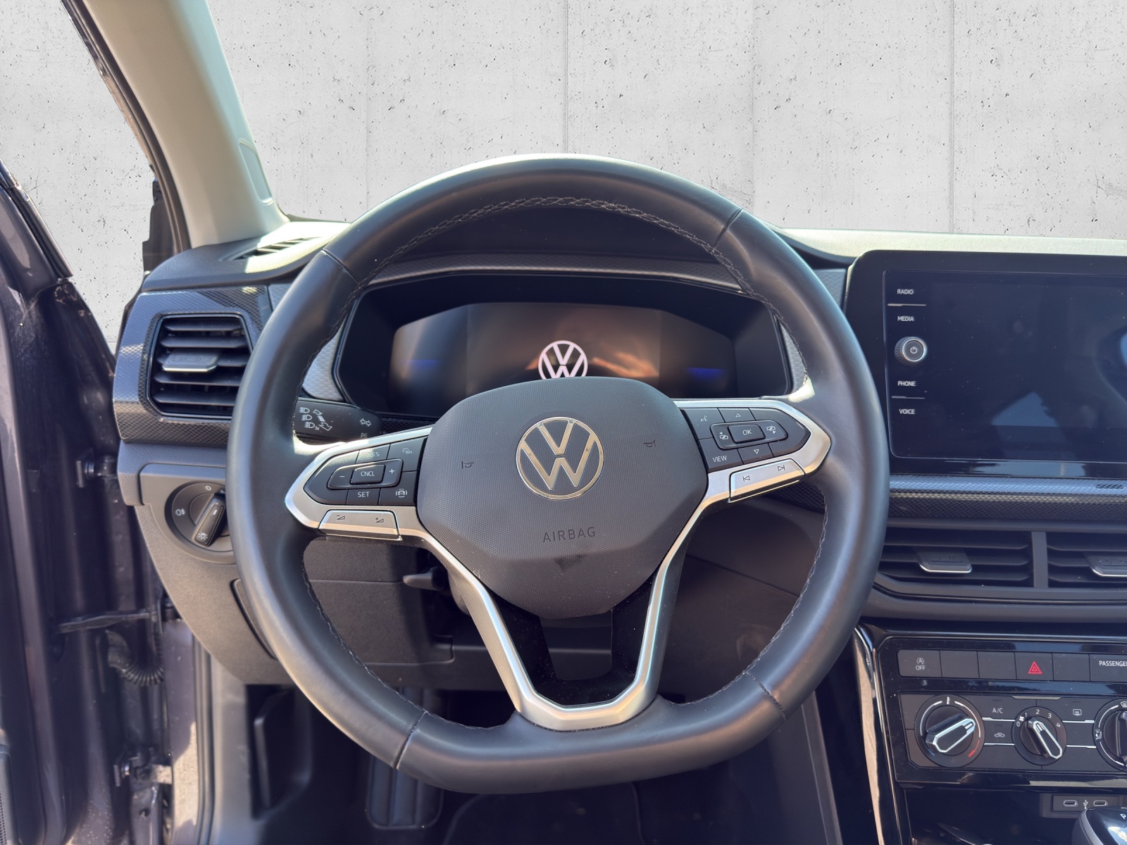 VW T-Cross 1.0 TSI EVO United DSG-image-9