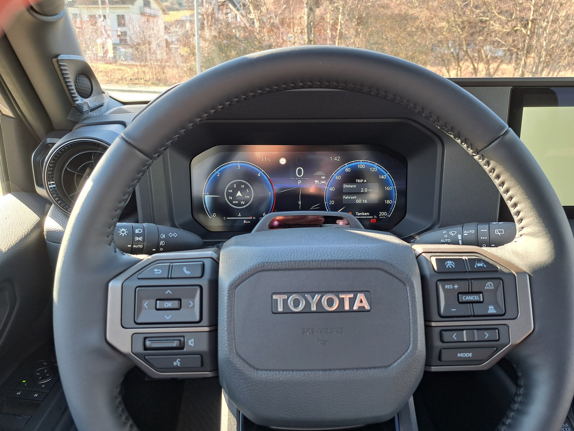TOYOTA Land Cruiser 2.8TD 48V Invincible-image-9