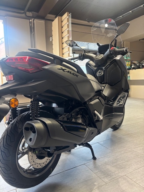 YAMAHA X-Max 300 Tech Max+-showroom-element-1