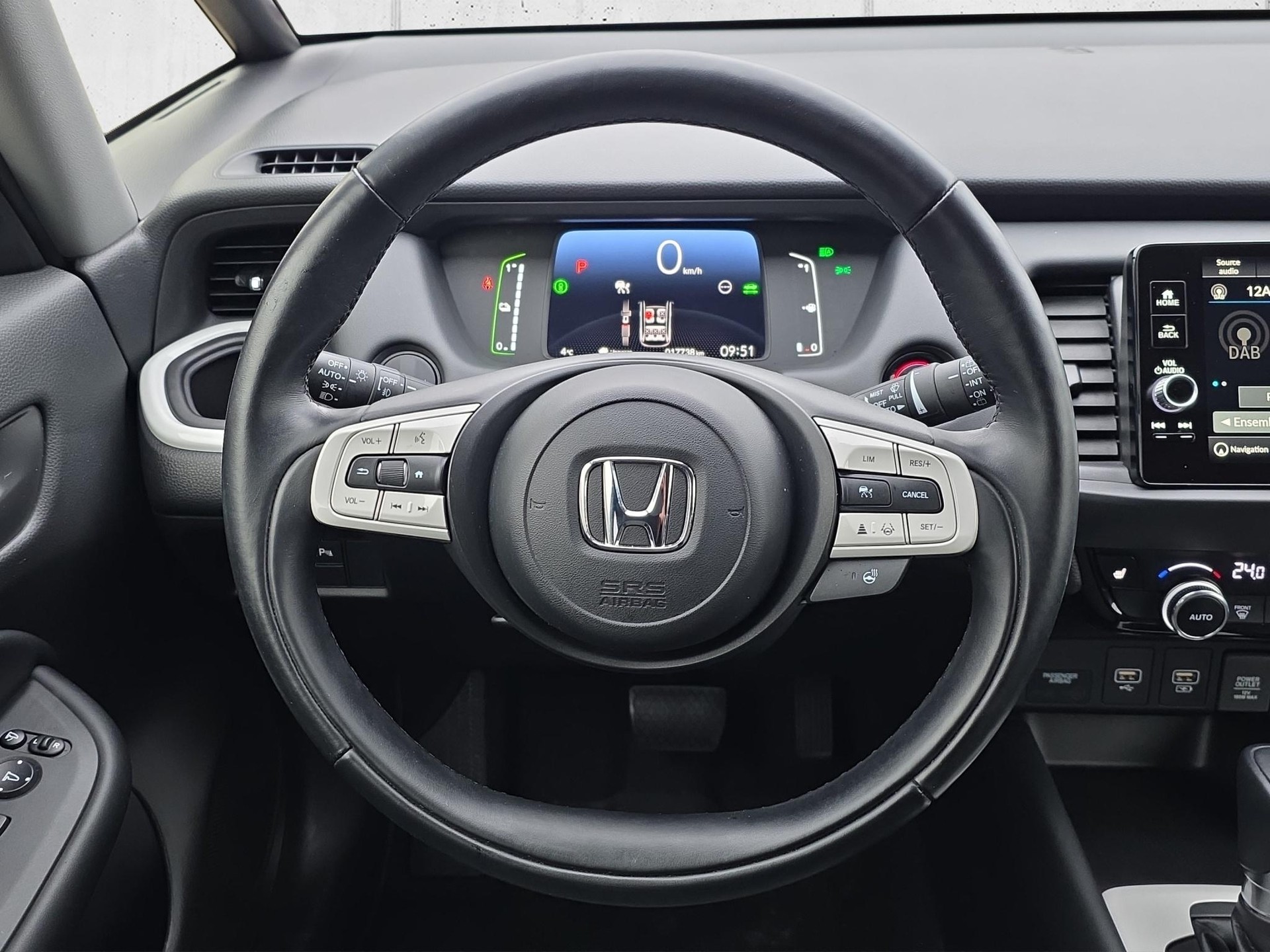 HONDA Jazz 1.5 i-MMD Executive-image-9