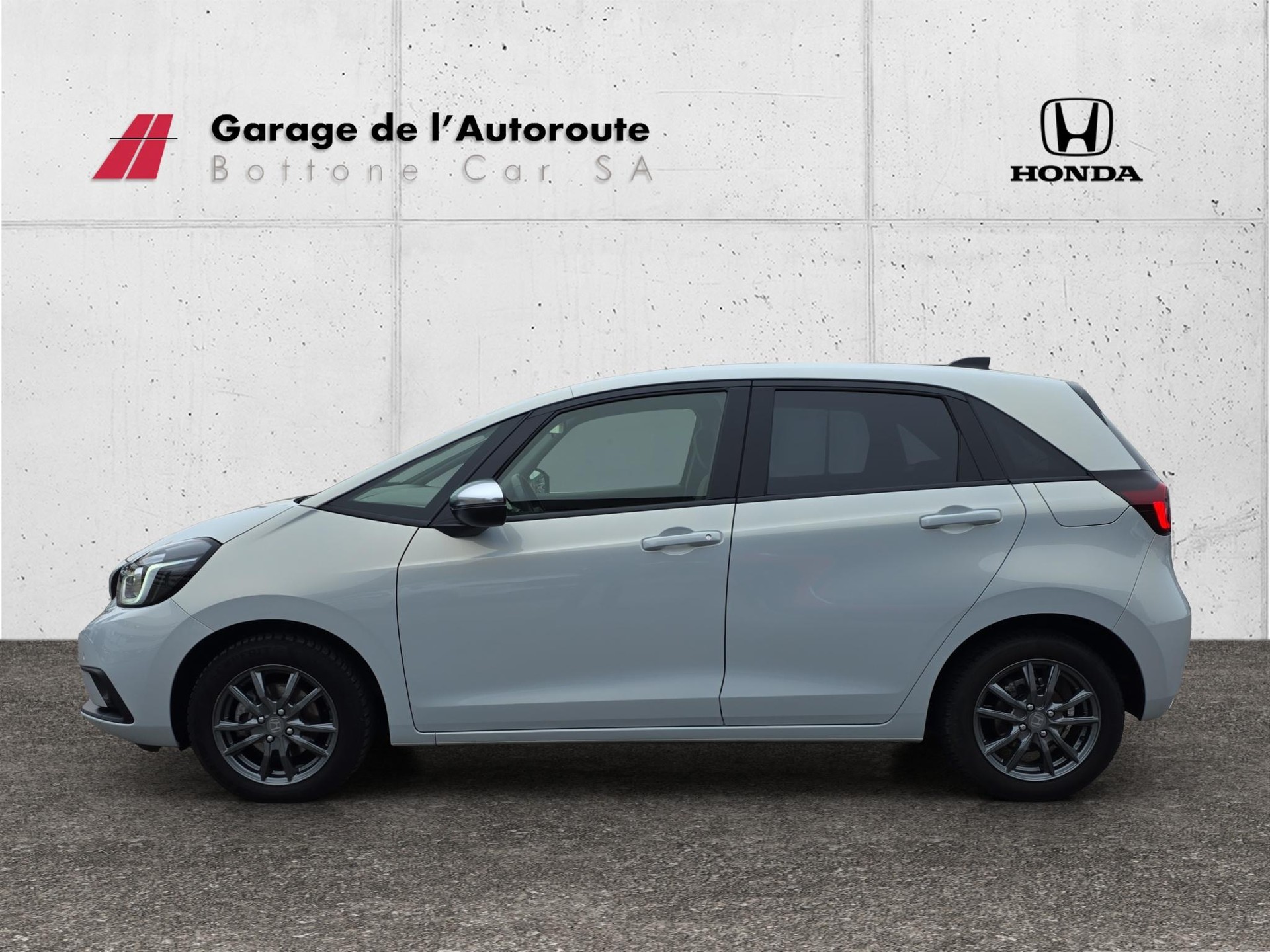 HONDA Jazz 1.5 i-MMD Executive-showroom-element-1