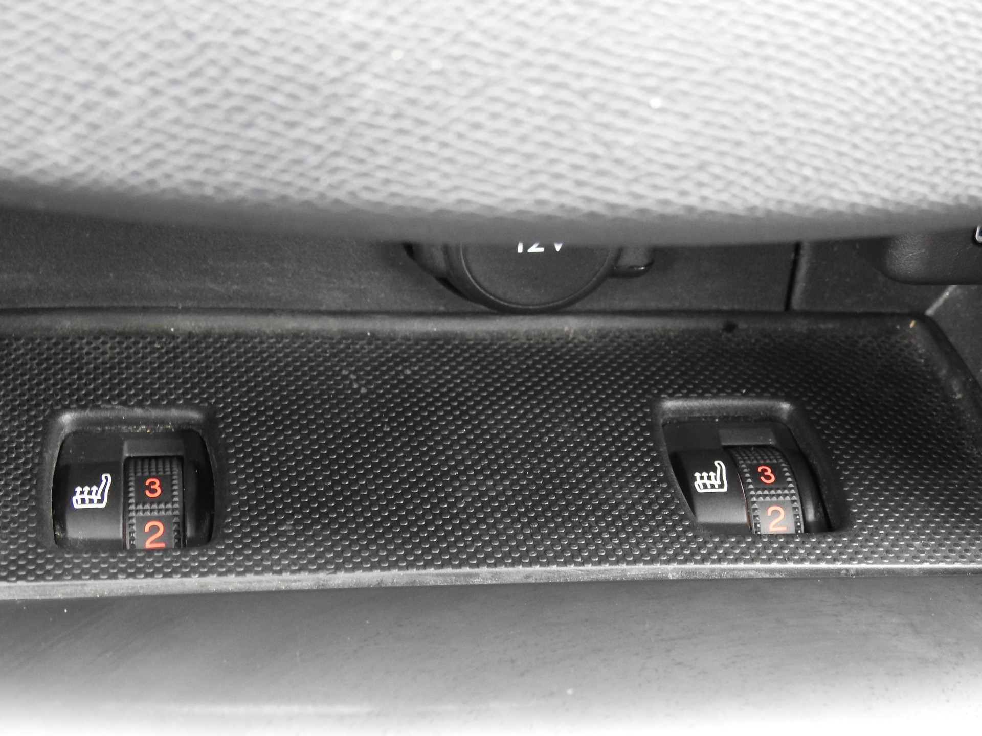 PEUGEOT 308 1.6 THP GTi-image-15
