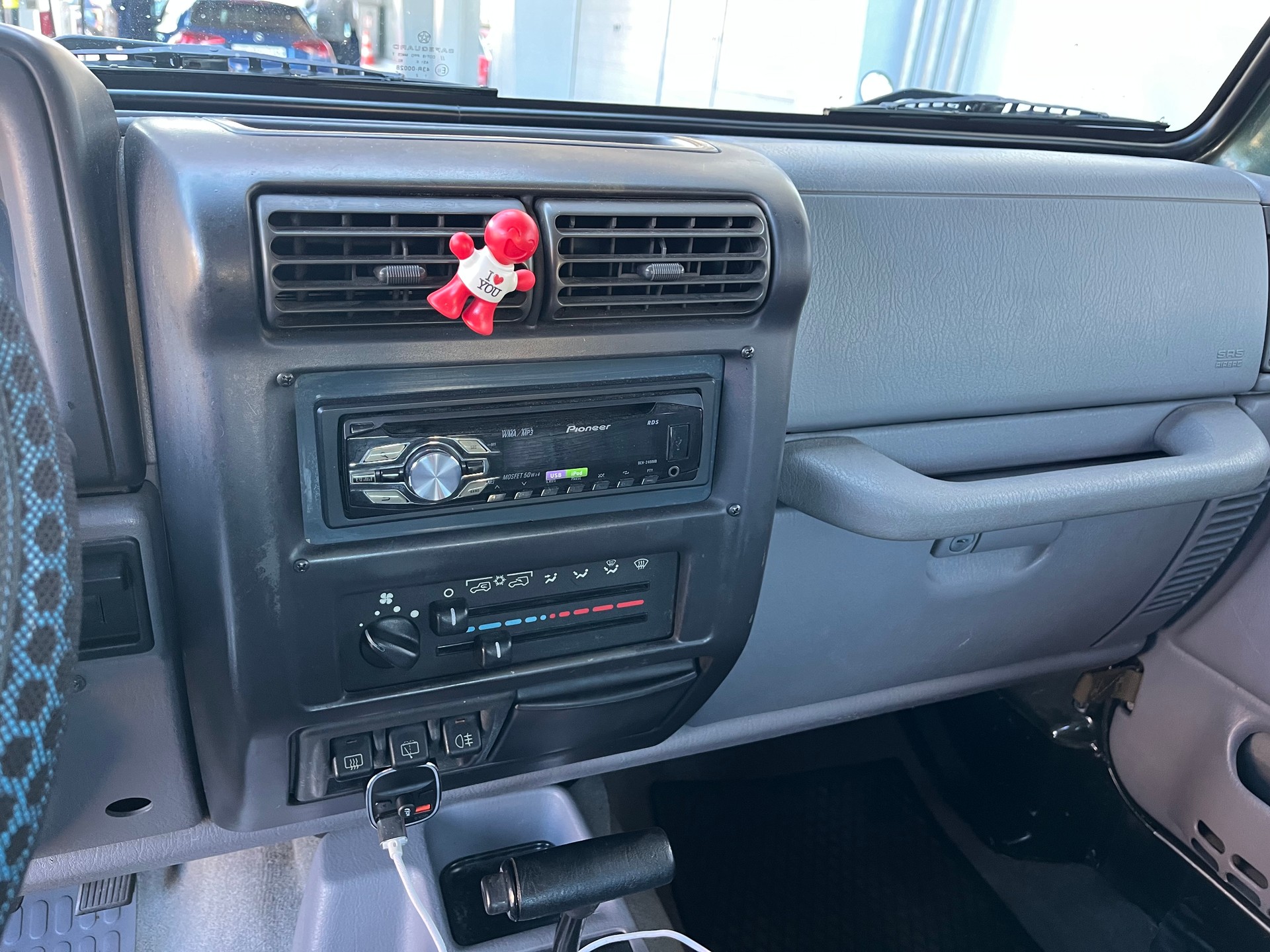 JEEP Wrangler 4.0 Sport Hardtop-image-13