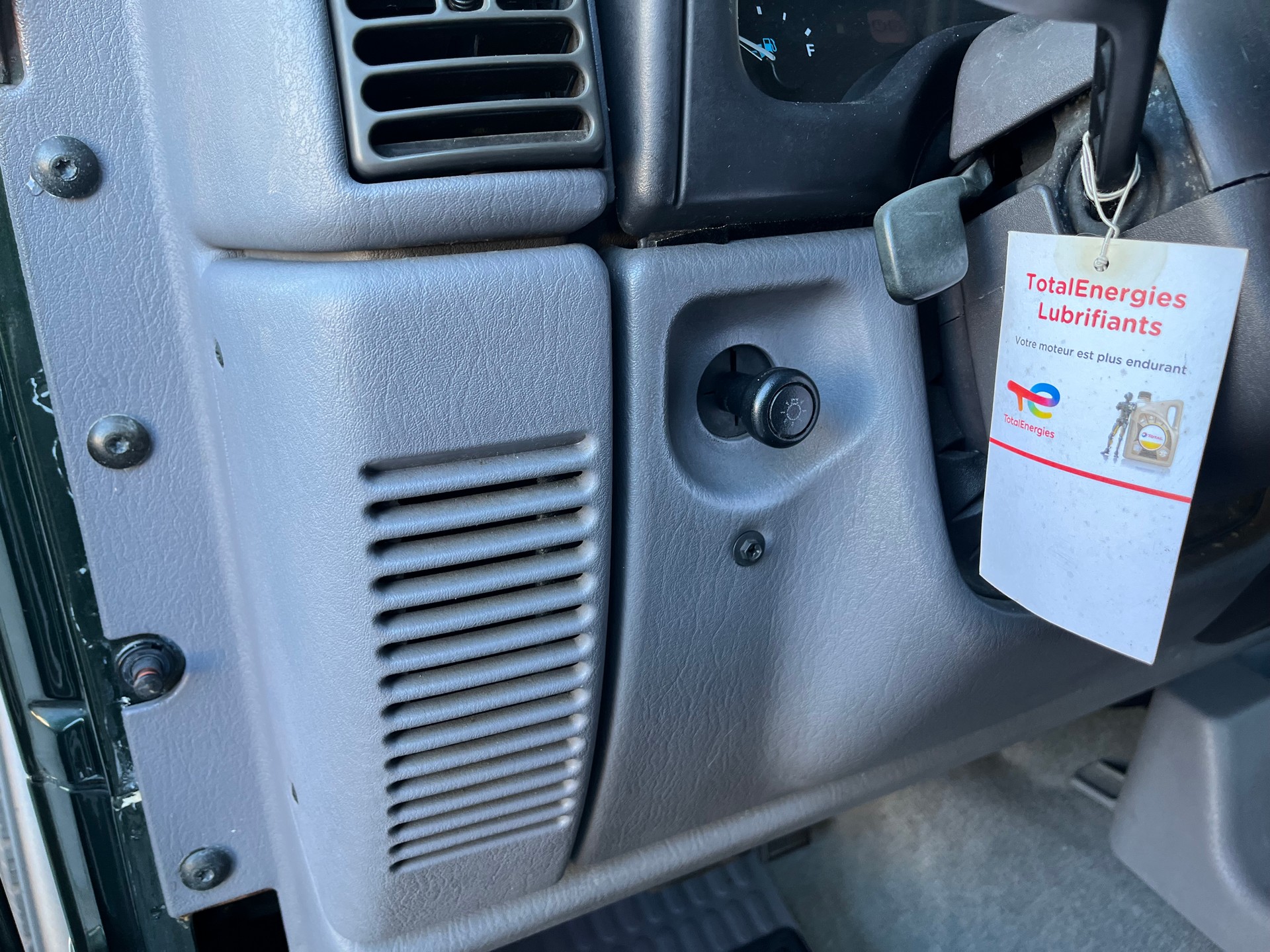 JEEP Wrangler 4.0 Sport Hardtop-image-11
