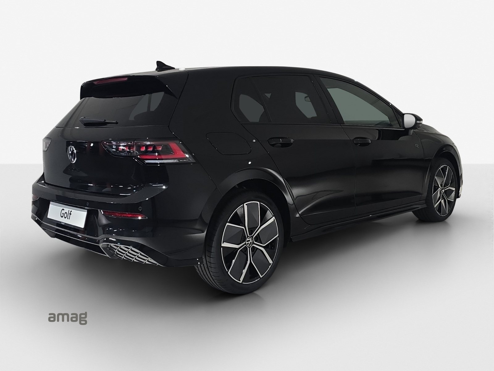 VW Golf 1.5 e TSI mHEV R-Line DSG-image-4