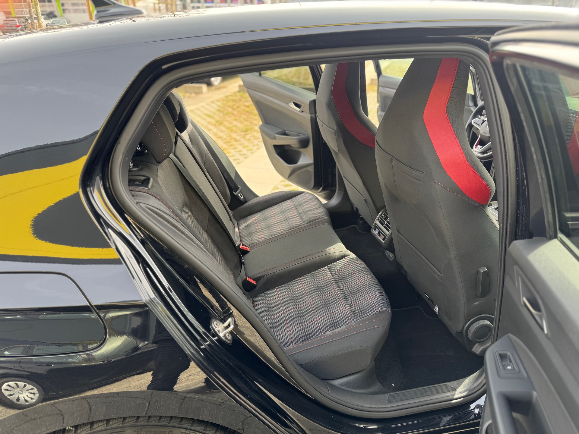 VW Golf 2.0 TSI GTI DSG-image-12