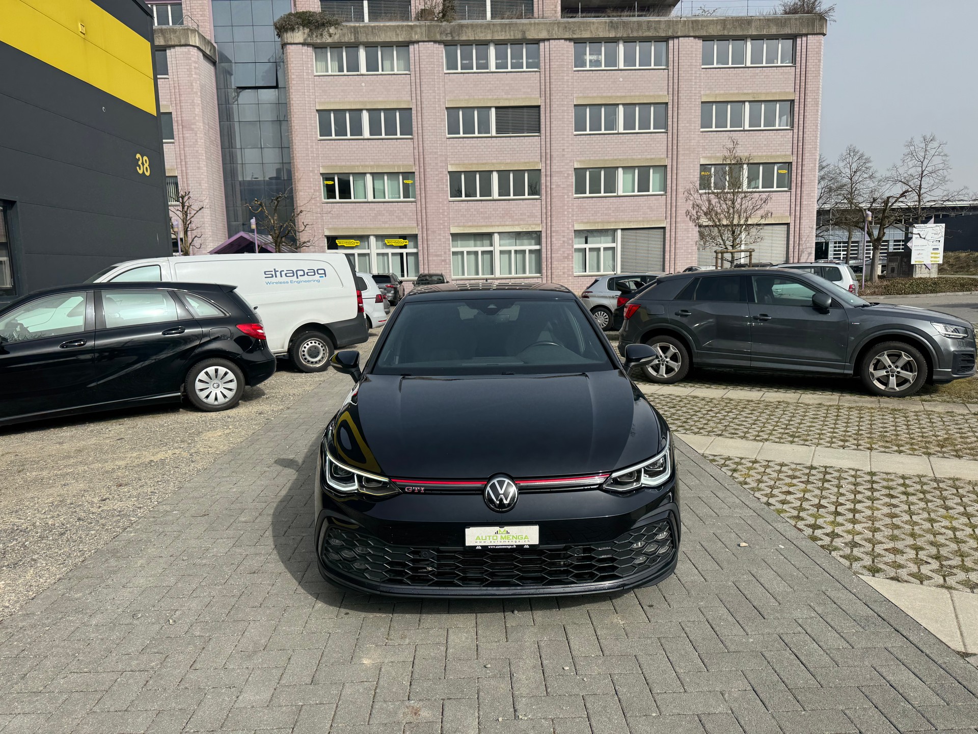 VW Golf 2.0 TSI GTI DSG-image-1