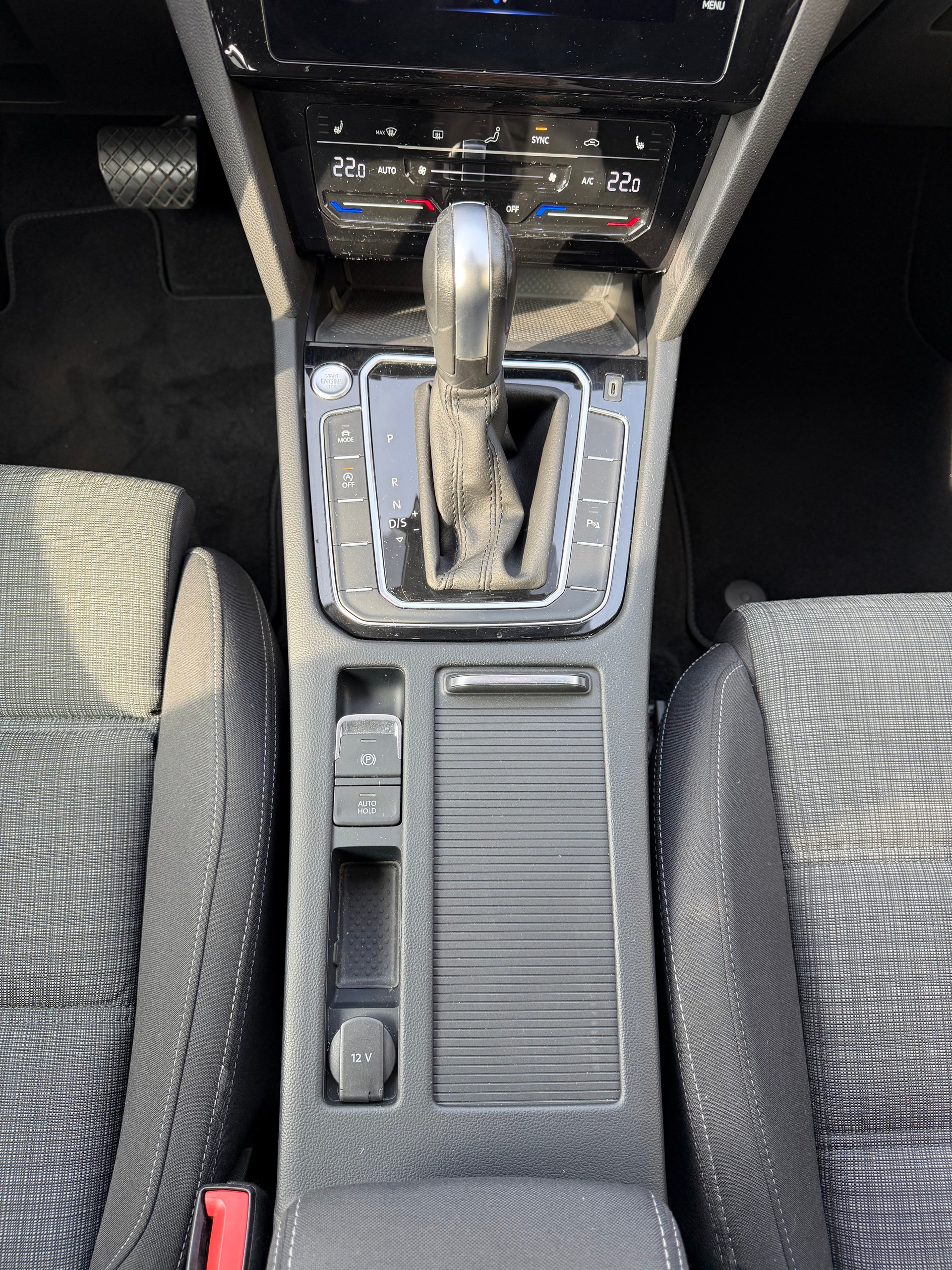 VW Passat 2.0 TDI BMT Business DSG-image-13