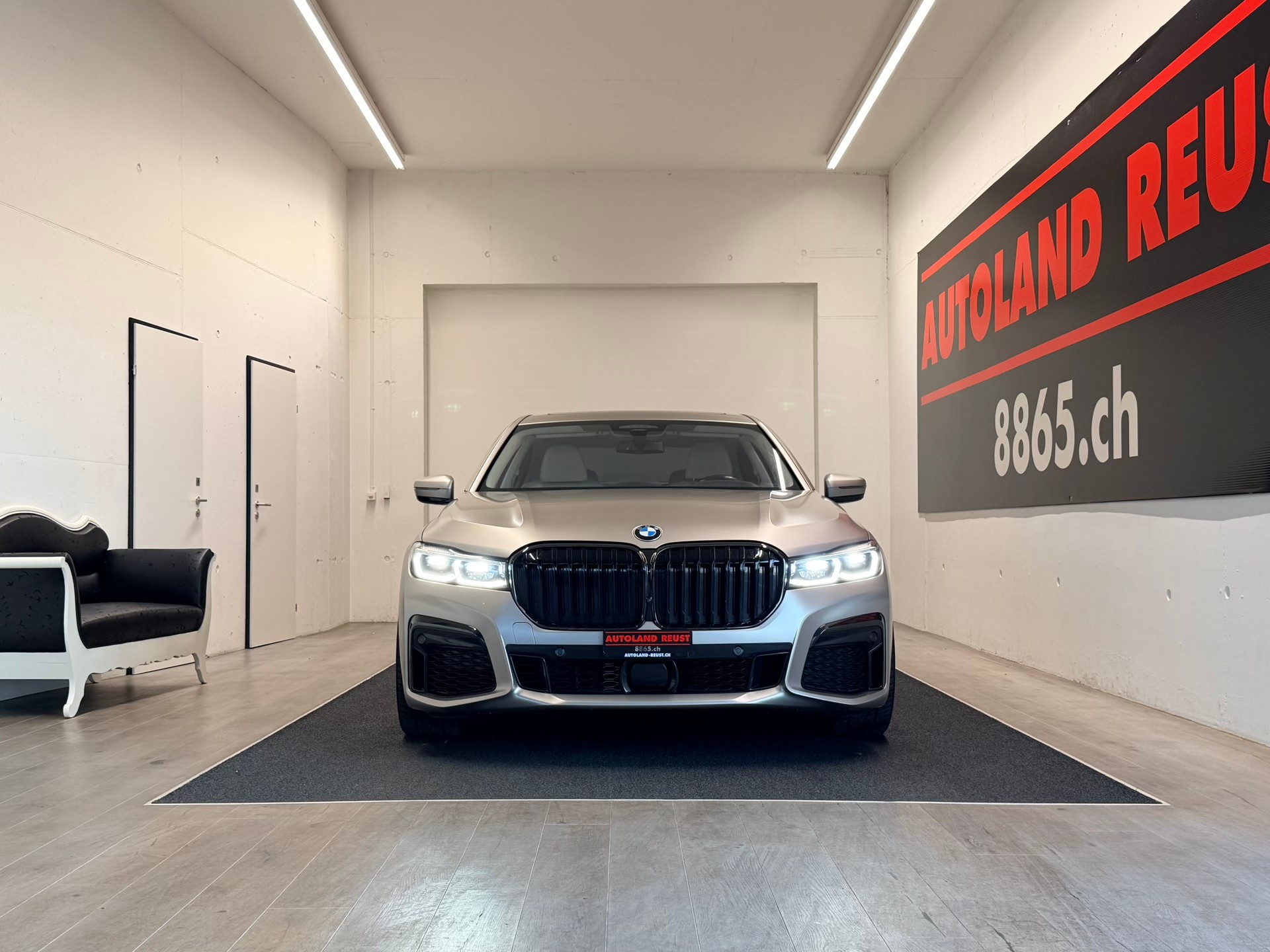 BMW 750i xDrive M Sport Steptronic-image-1