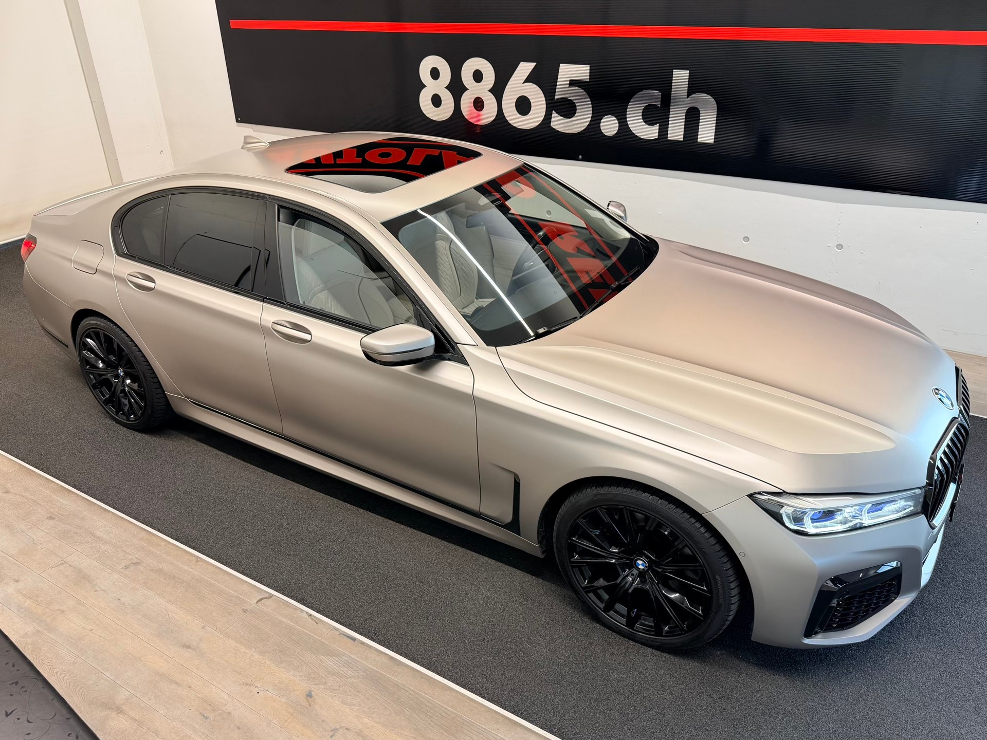 BMW 750i xDrive M Sport Steptronic-image-5