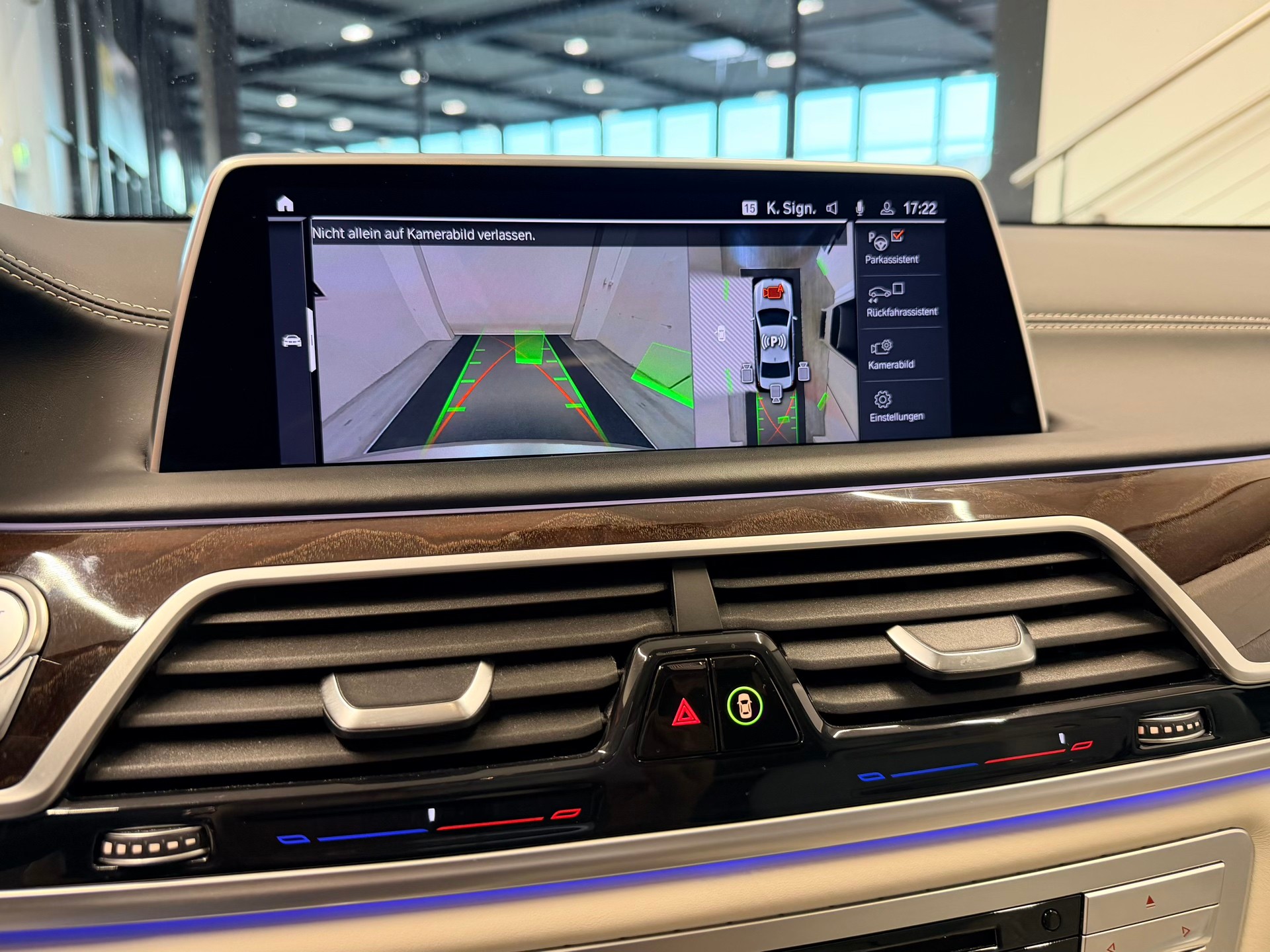 BMW 750i xDrive M Sport Steptronic-image-30