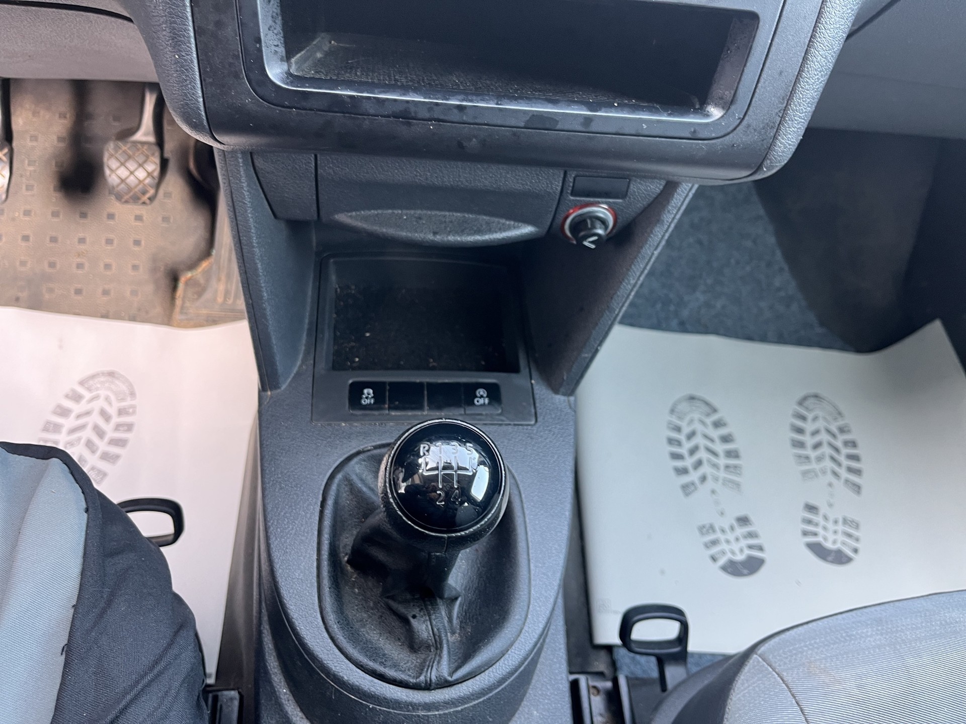 VW Caddy Maxi 1.6 TDI-image-10