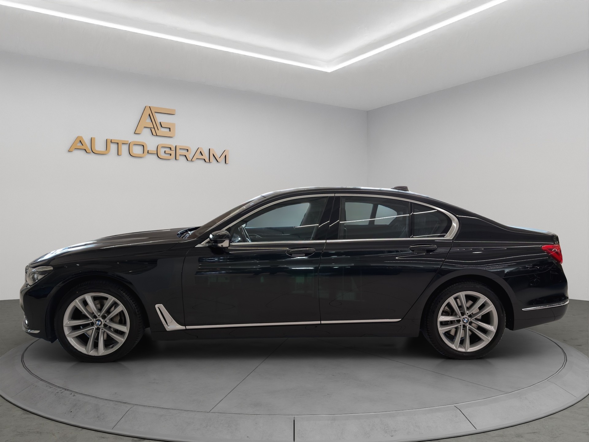BMW 730d xDrive Steptronic-image-1