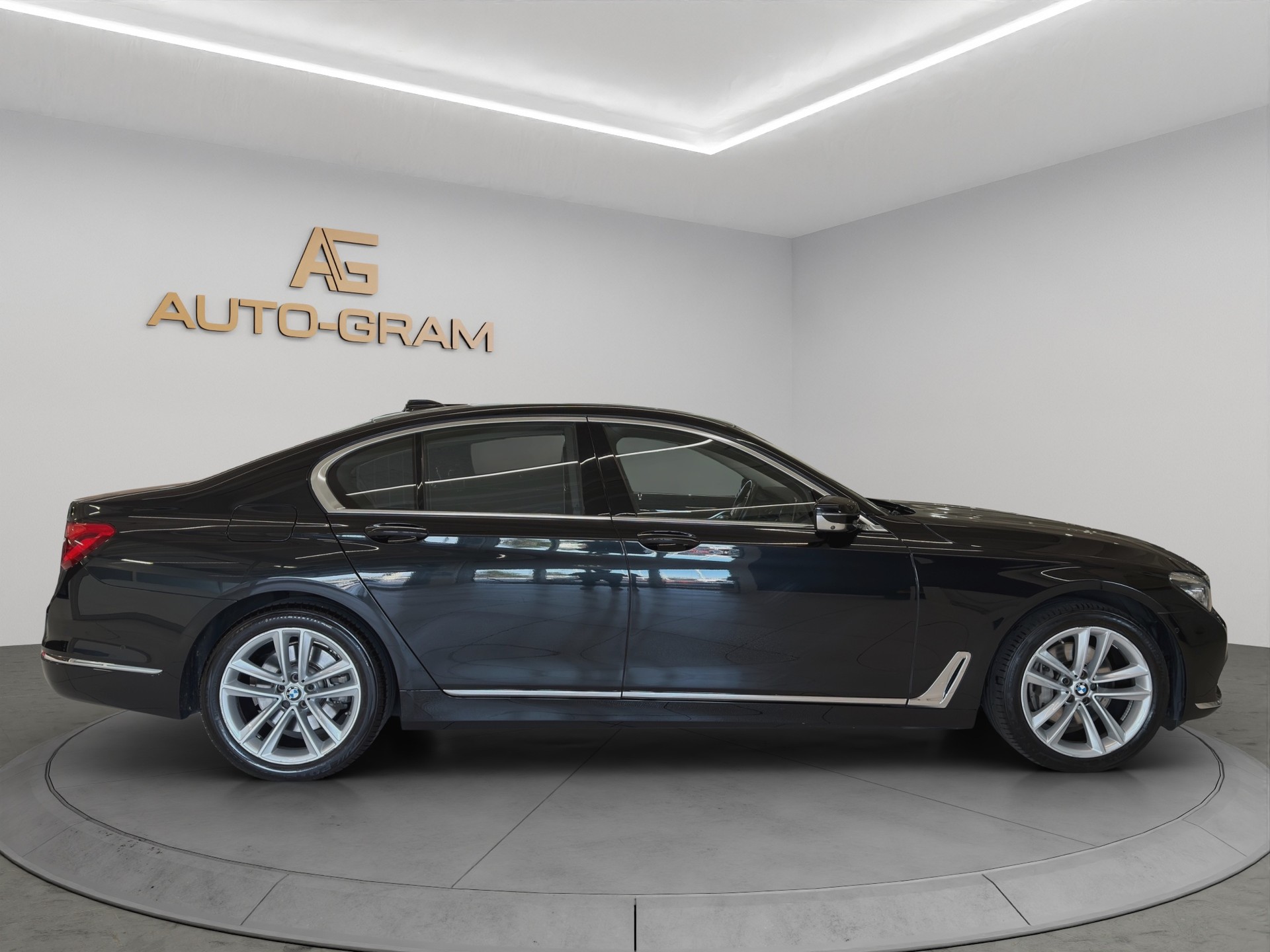 BMW 730d xDrive Steptronic-image-5