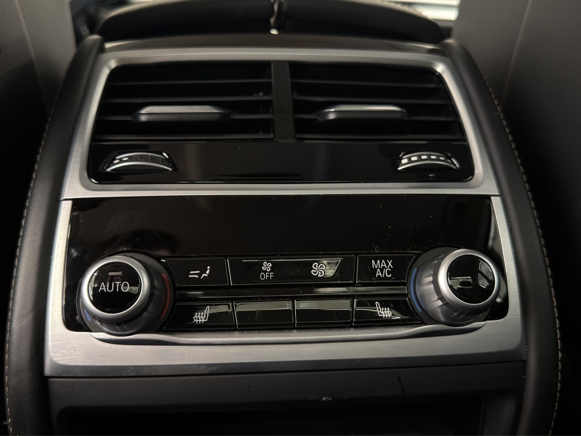 BMW 730d xDrive Steptronic-image-23