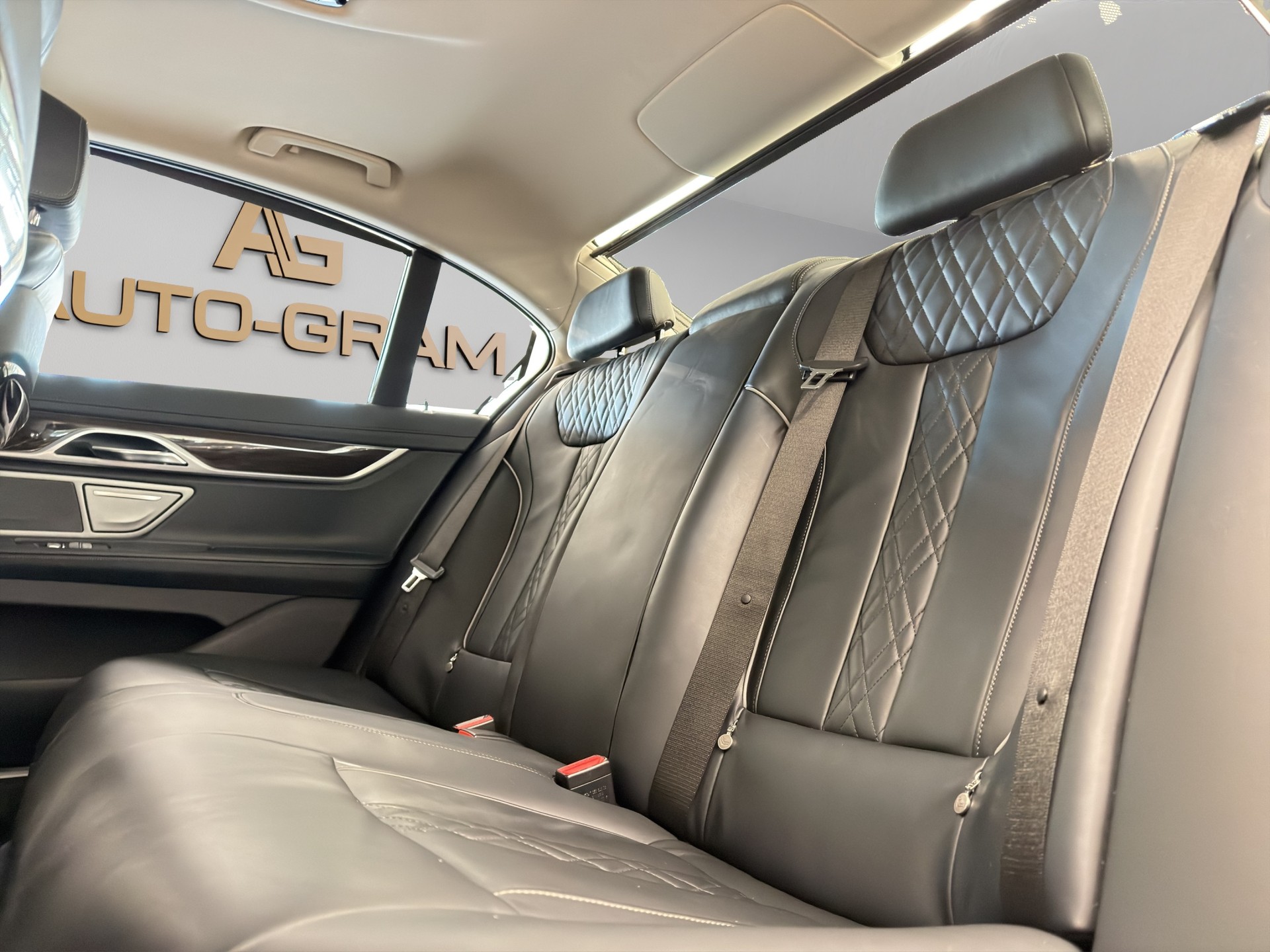 BMW 730d xDrive Steptronic-image-15