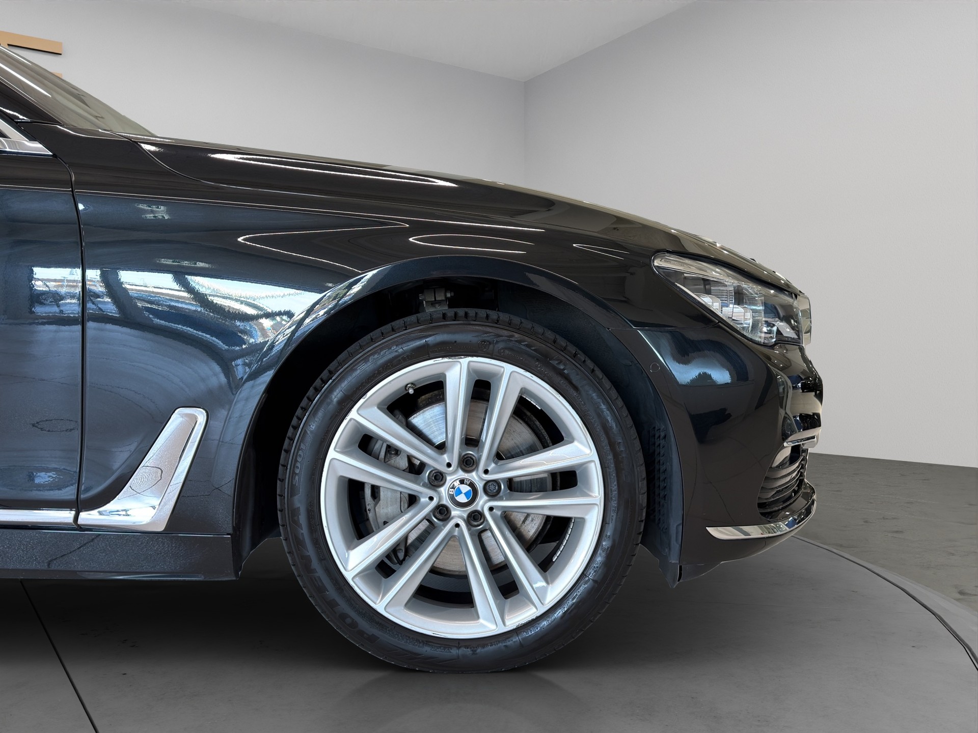 BMW 730d xDrive Steptronic-image-8
