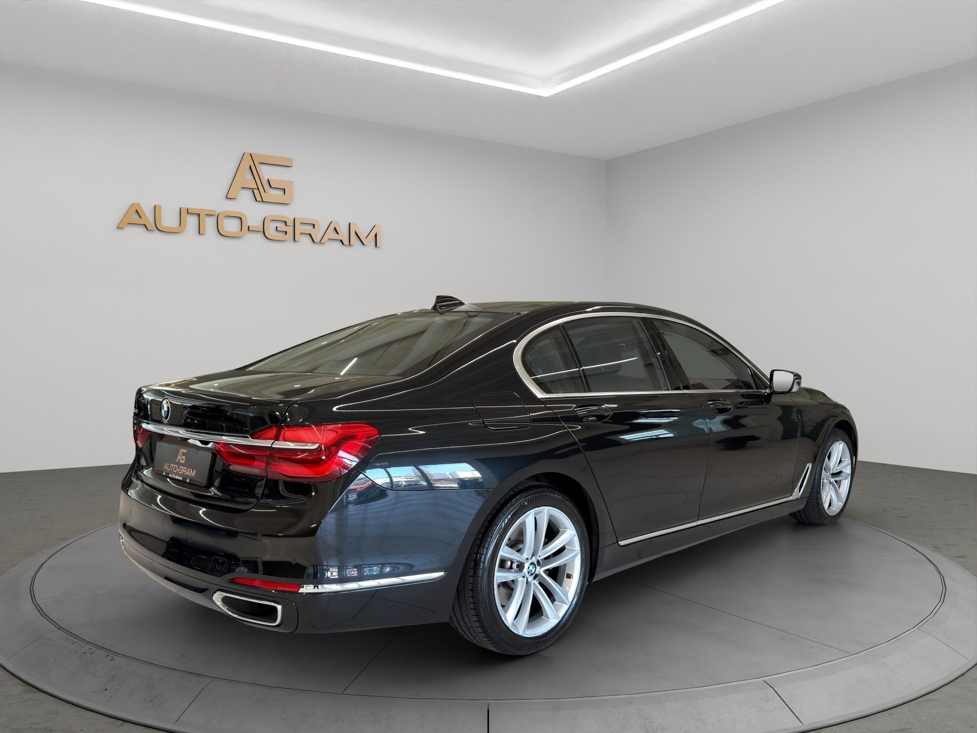 BMW 730d xDrive Steptronic-image-4