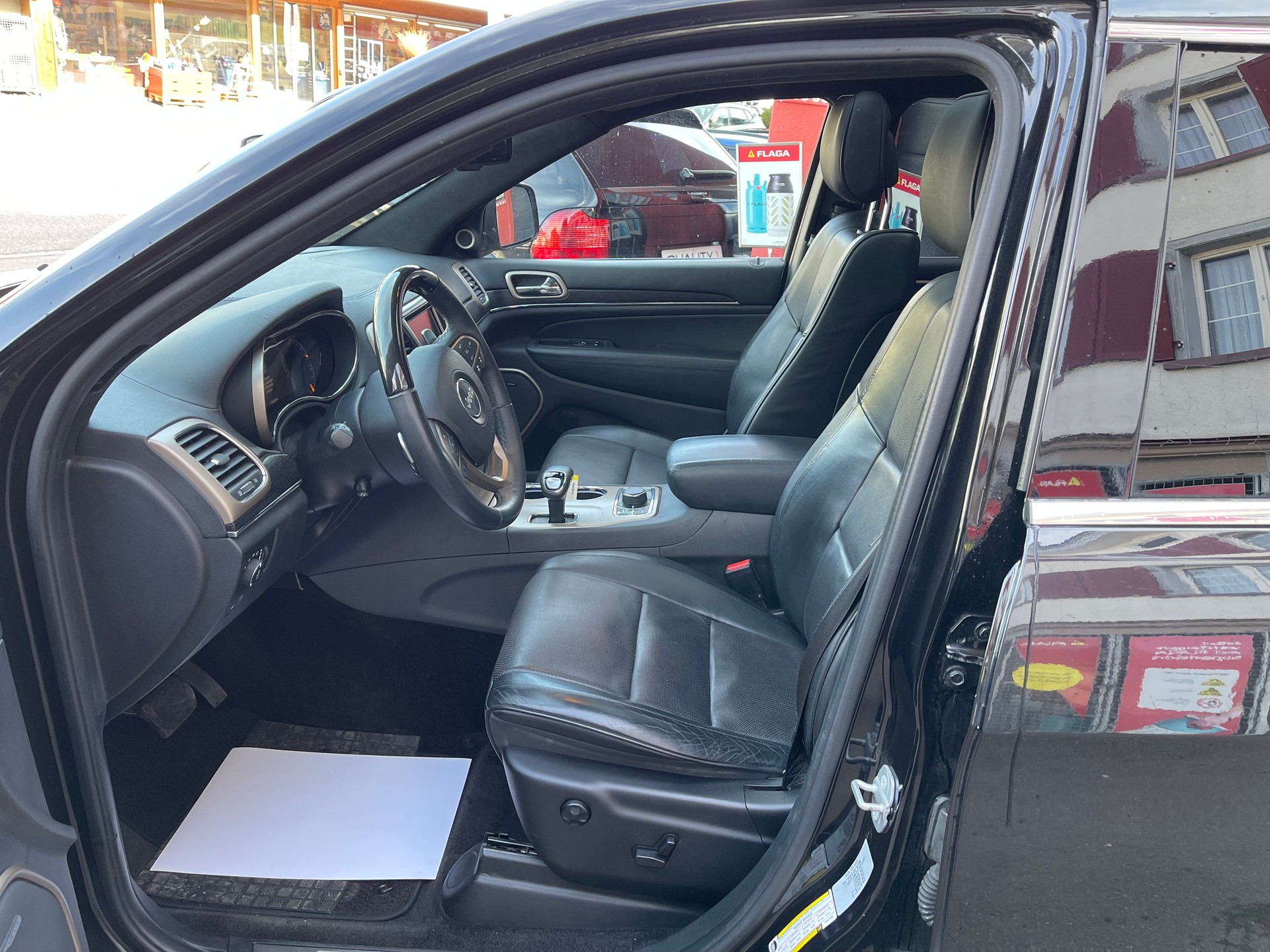 JEEP Grand Cherokee 3.0 CRD Summit Automatic-image-8