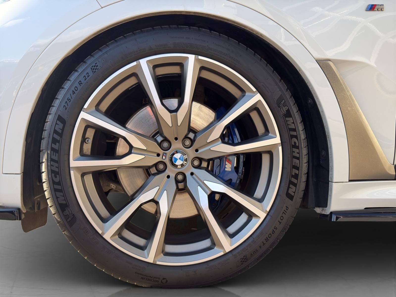 BMW X7 M50d-image-8