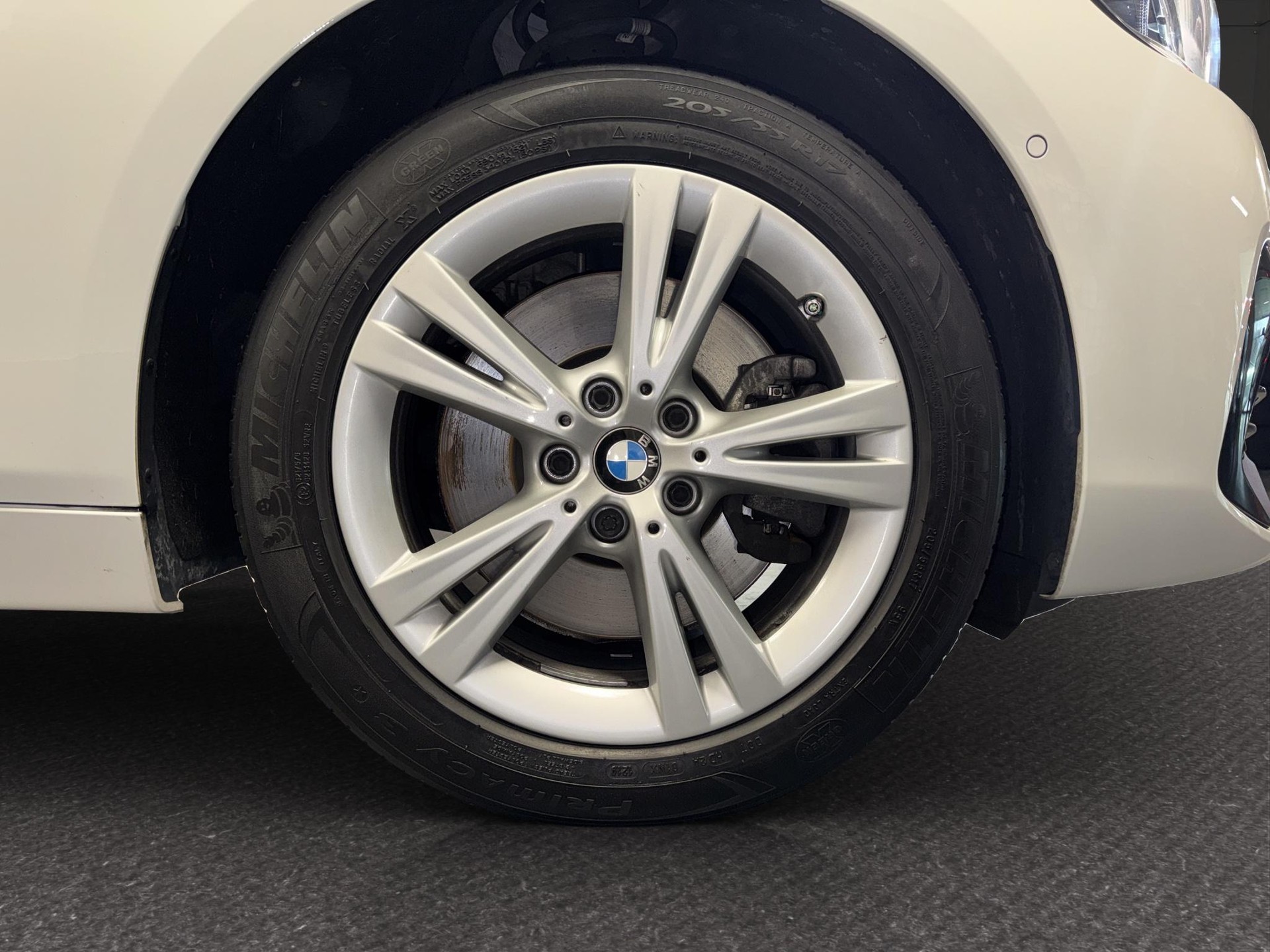 BMW 218d xDrive Gran Tourer-image-14