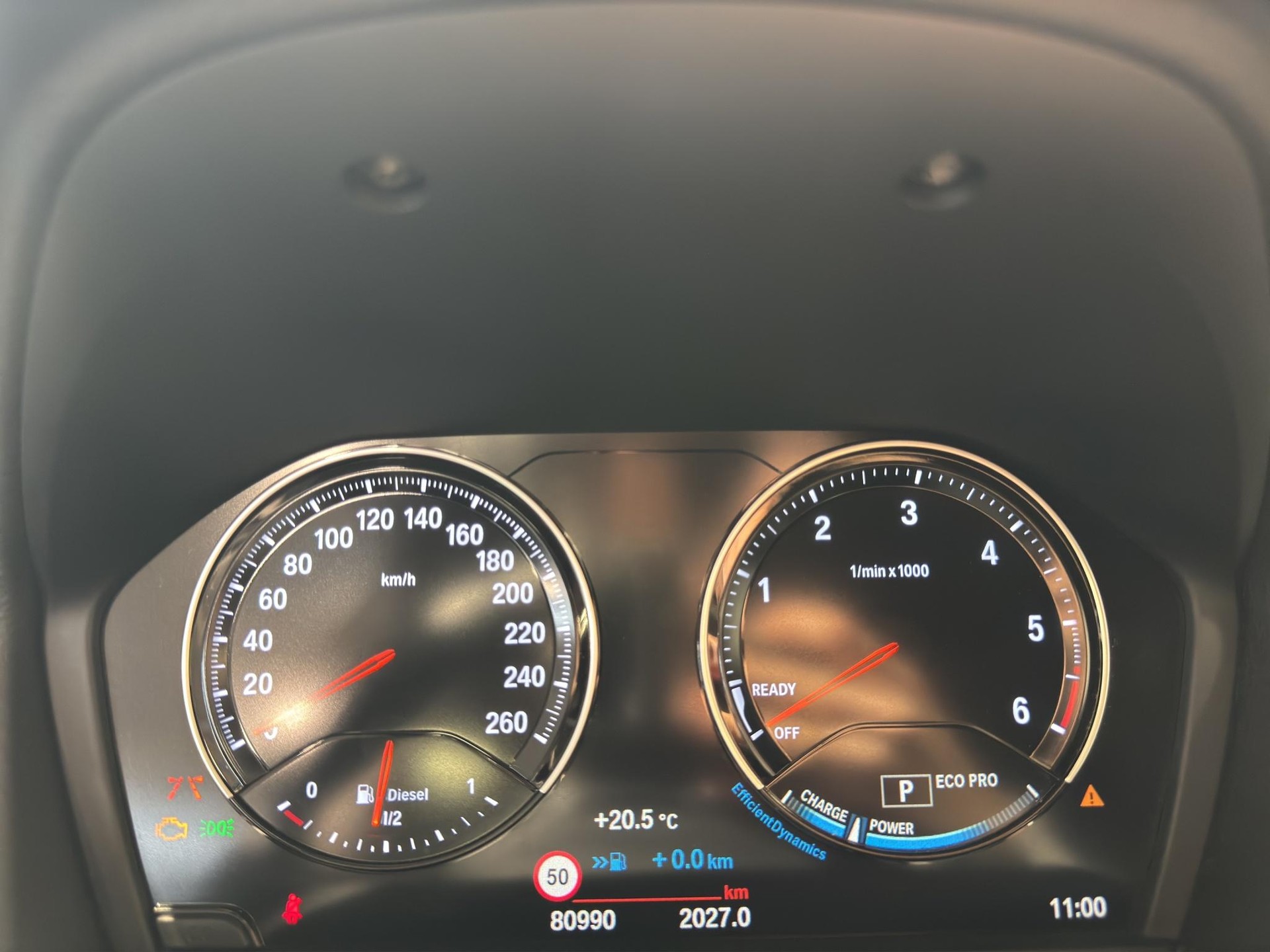 BMW 218d xDrive Gran Tourer-image-12
