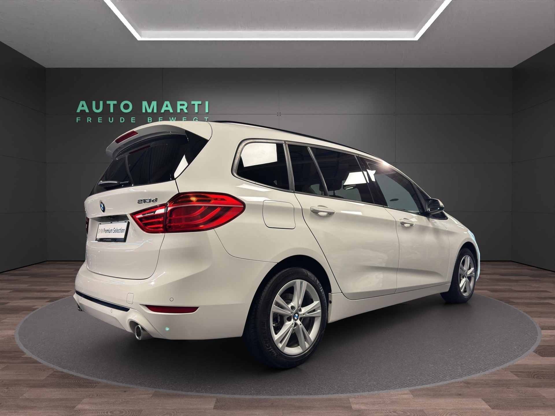 BMW 218d xDrive Gran Tourer-image-3