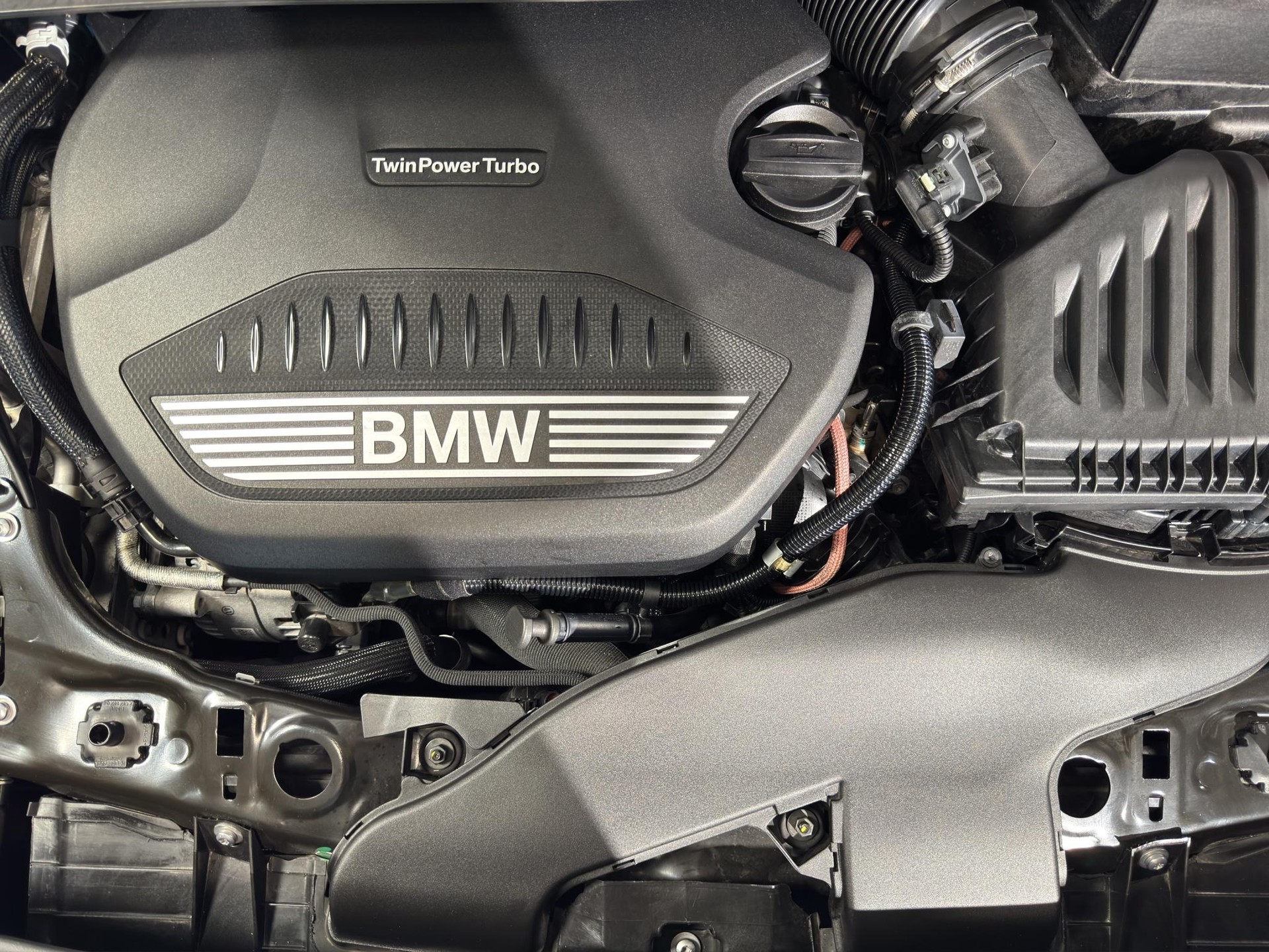 BMW 218d xDrive Gran Tourer-image-21