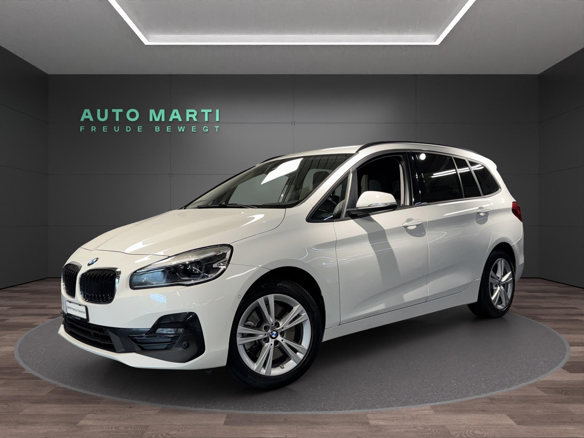 BMW 218d xDrive Gran Tourer-image-0