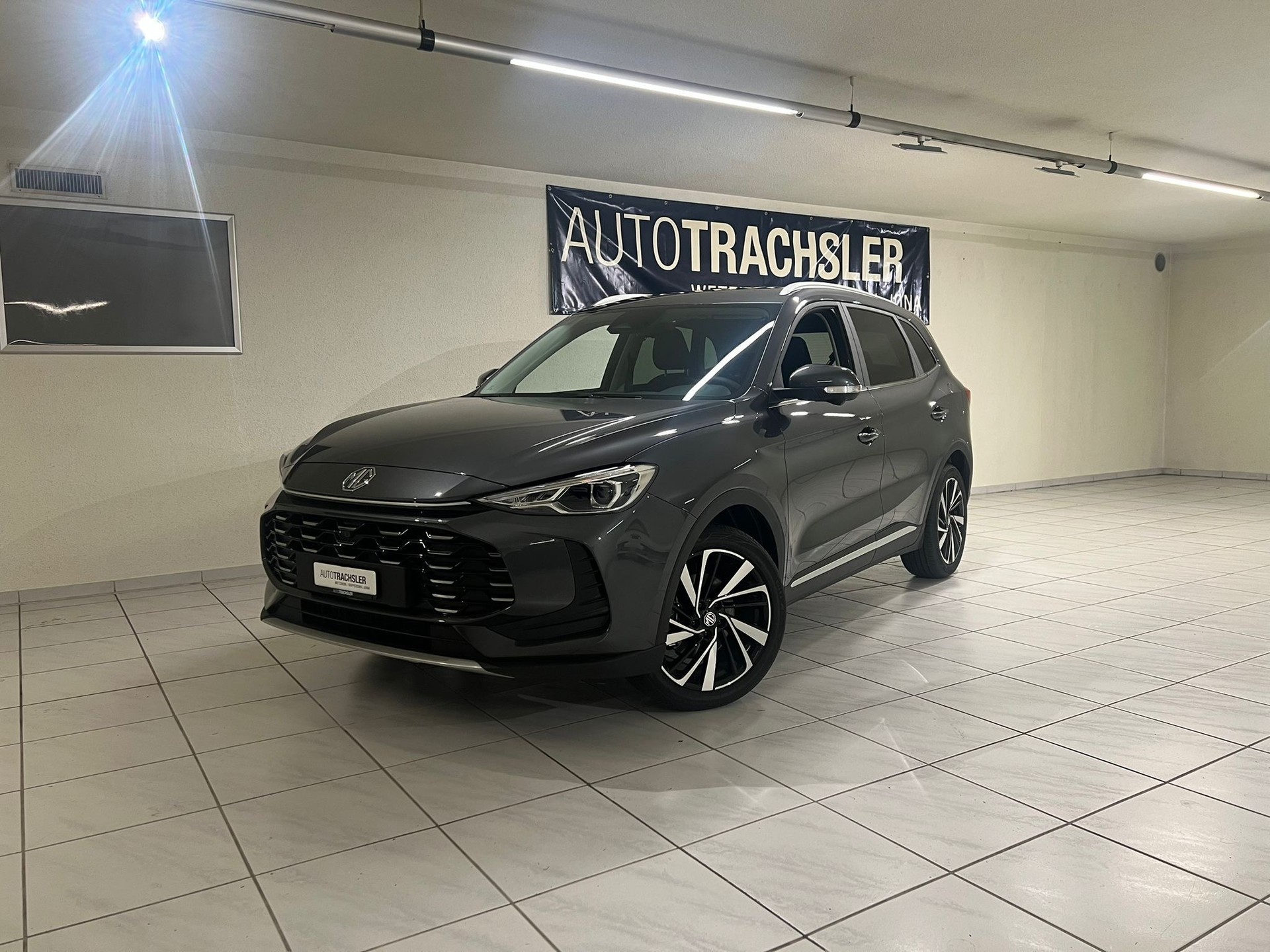 MG ZS 1.5 HEV Luxury-image-1