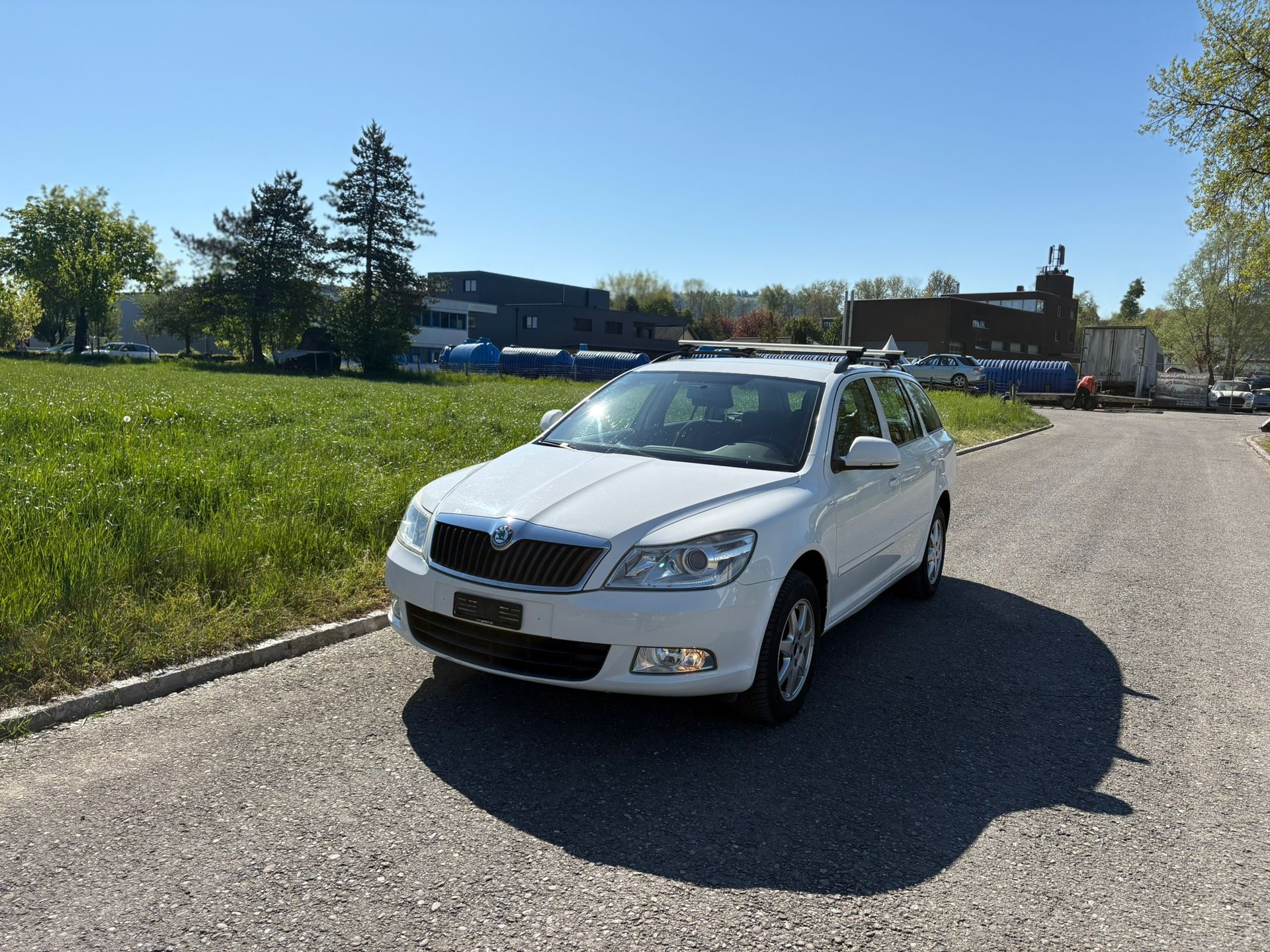 SKODA OCTAVIA-image-1