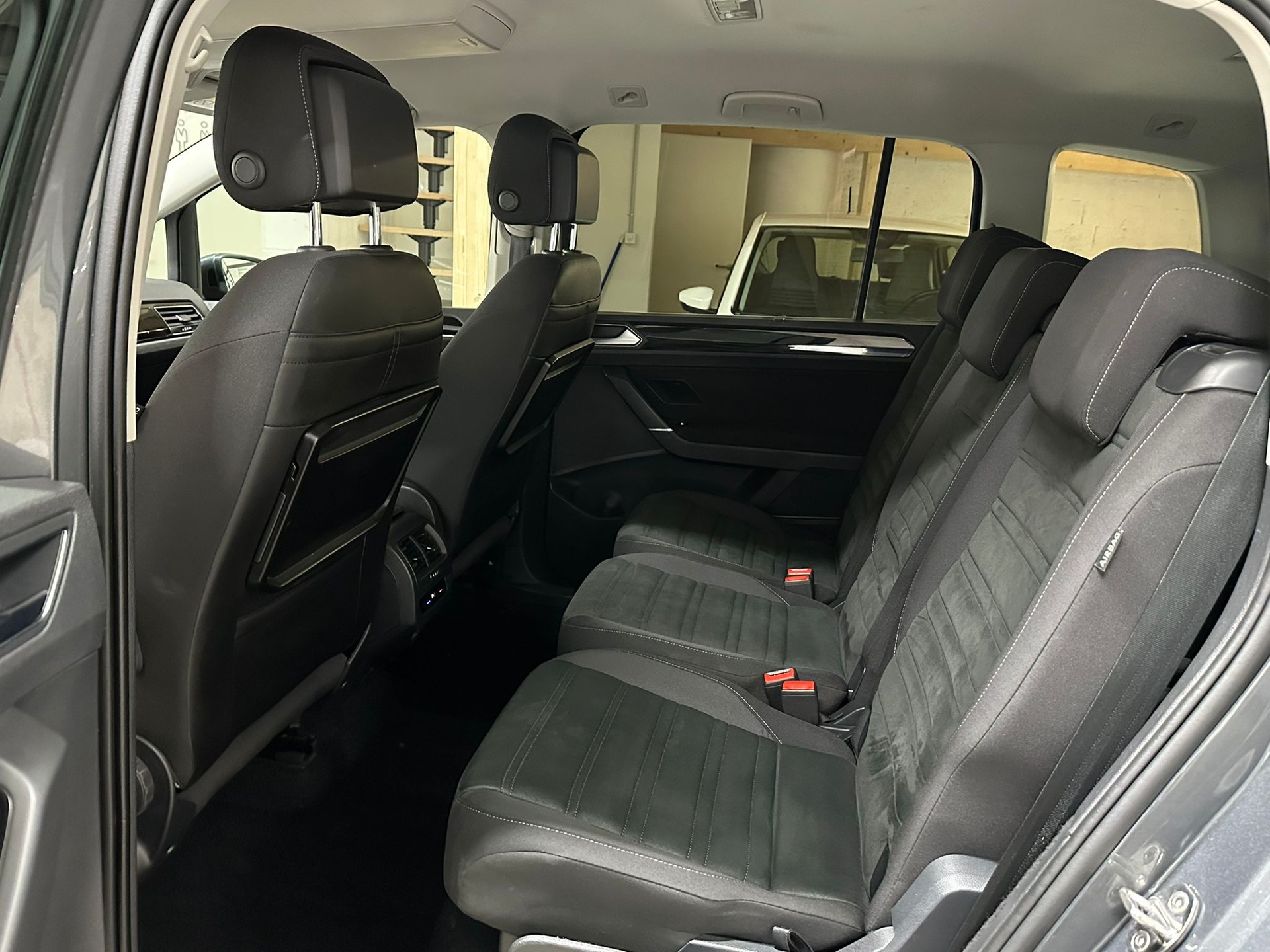 VW Touran 1.4 TSI Highline DSG-image-8