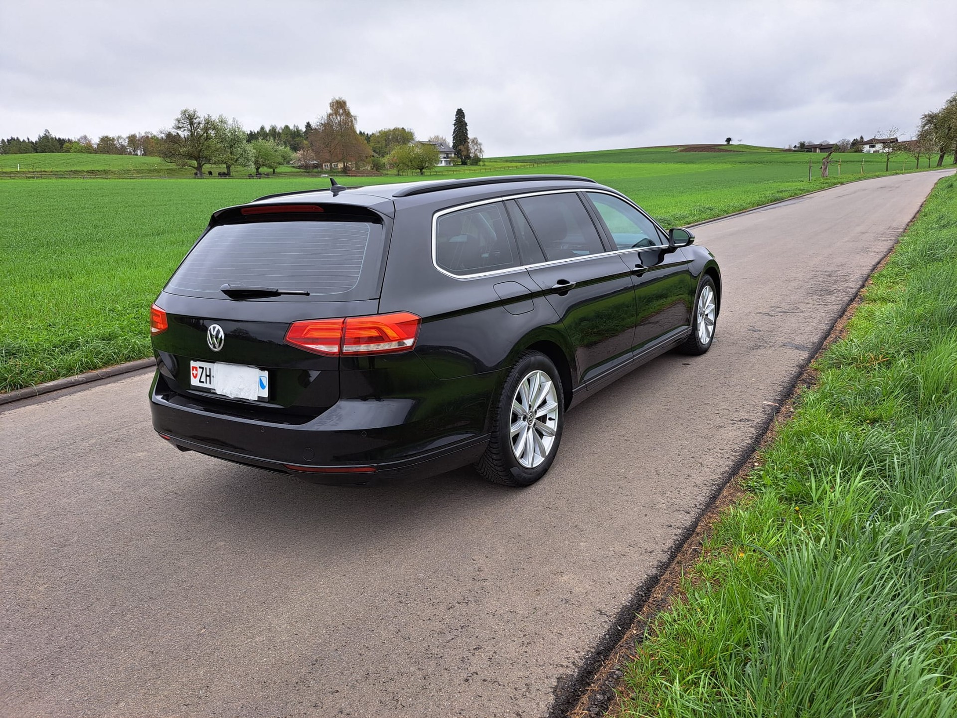 VW Passat Variant 2.0 TDI 150 Comfortline DSG-image-4