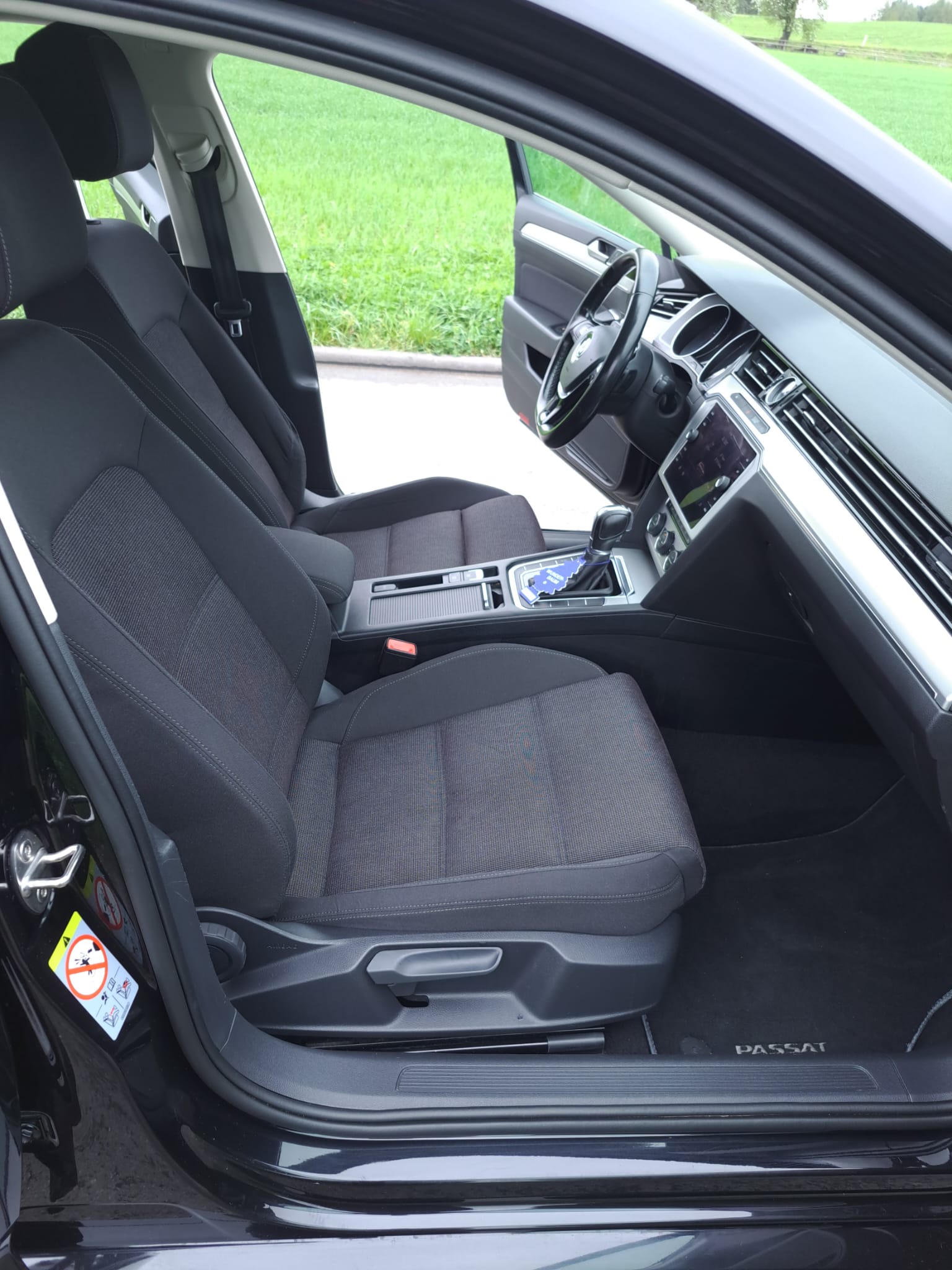 VW Passat Variant 2.0 TDI 150 Comfortline DSG-image-6