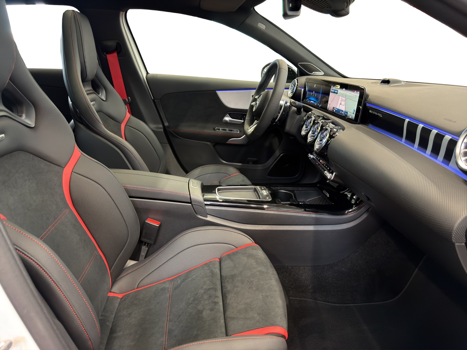 MERCEDES-BENZ A AMG 45 S 4Matic 8G-DCT-image-14