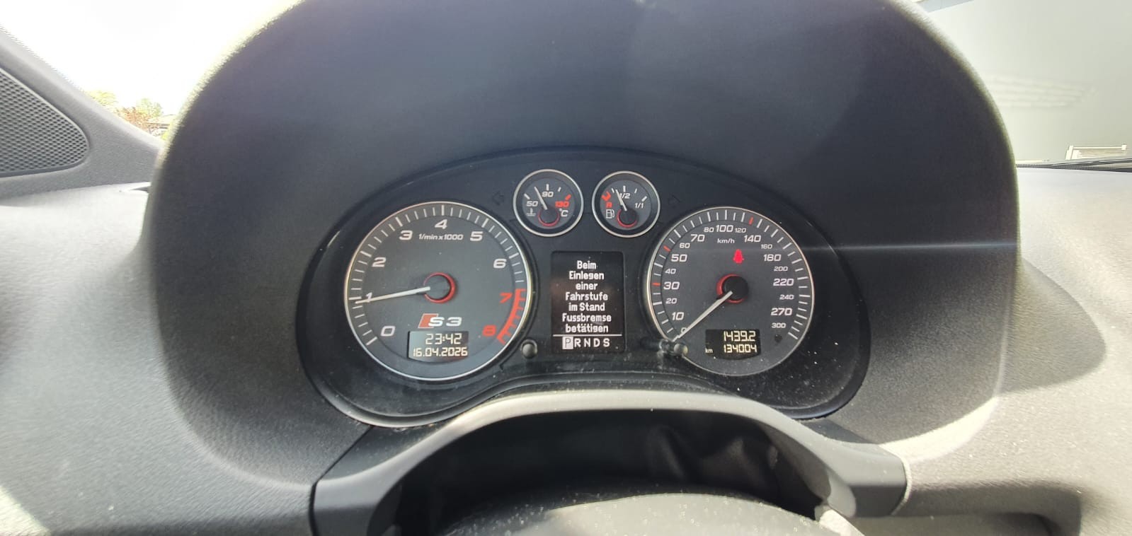 AUDI 2.0 T FSI quattro S-Tronic-image-4